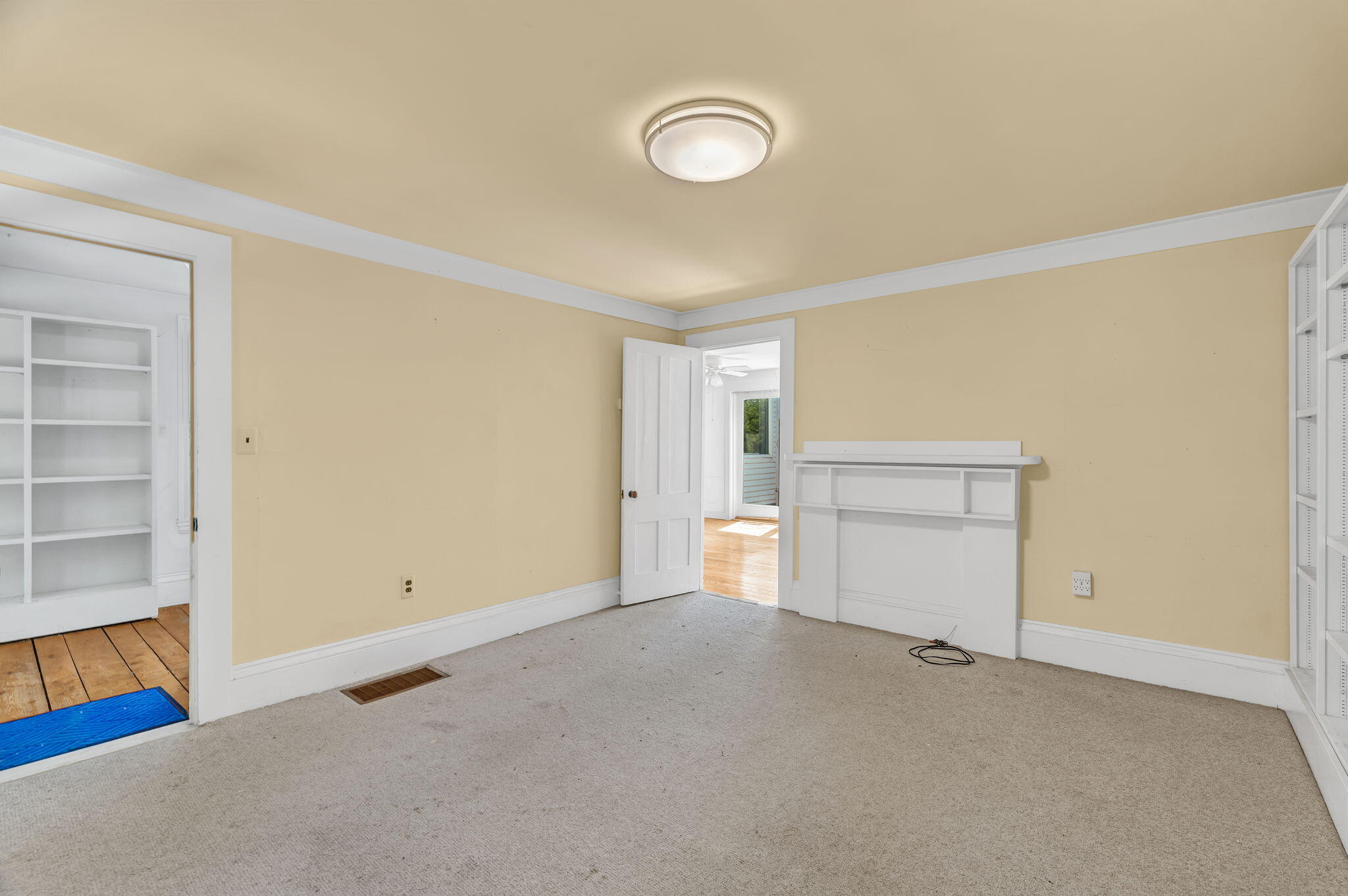 6 Snowhill Lane Property Photo 16