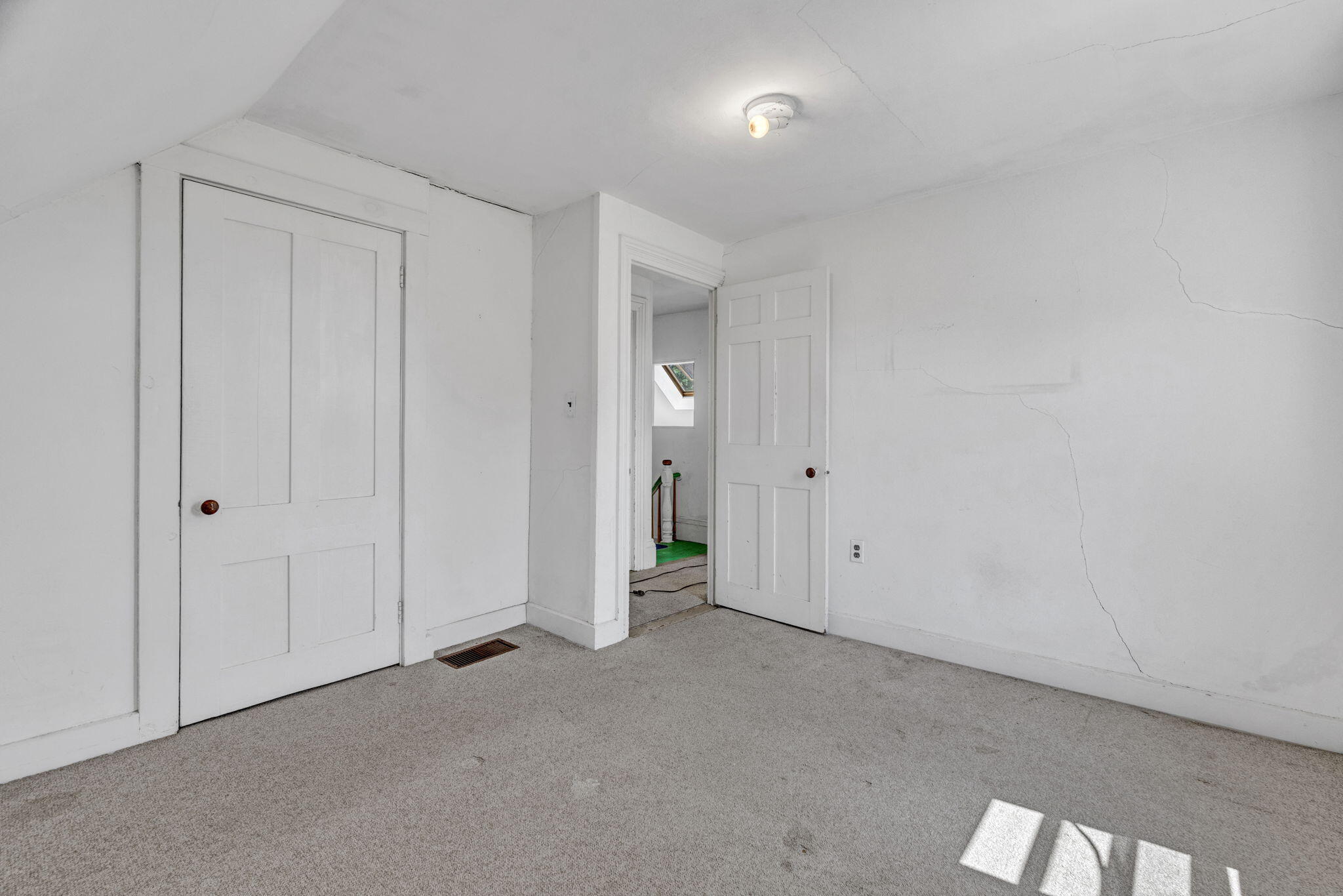 6 Snowhill Lane Property Photo 23
