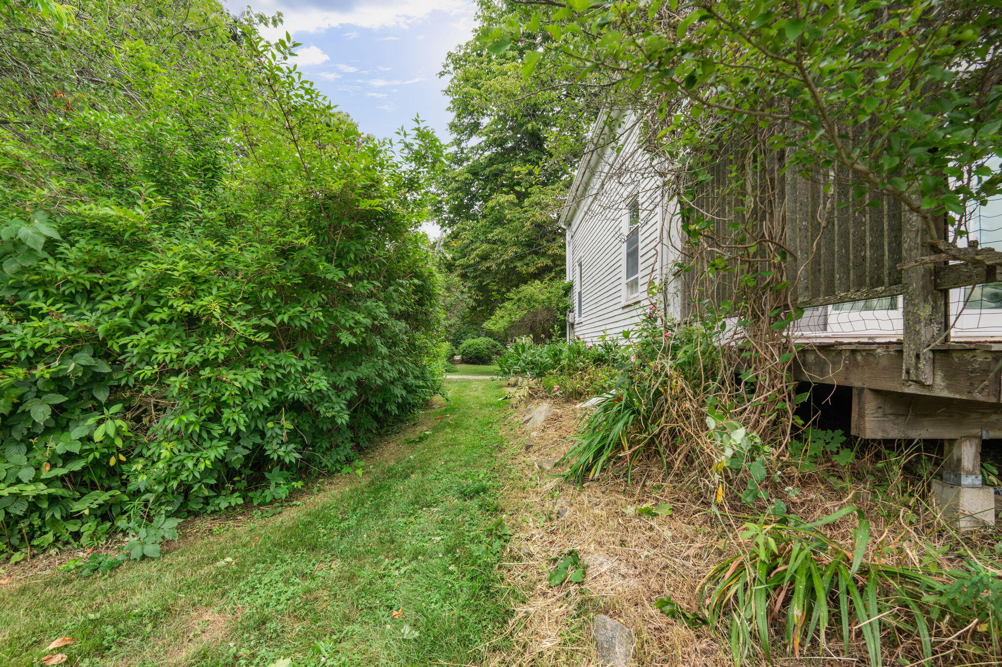 6 Snowhill Lane Property Photo 49