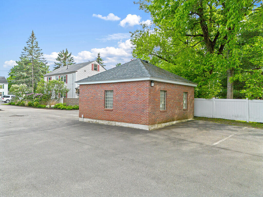 129 Silver Street Property Photo 8