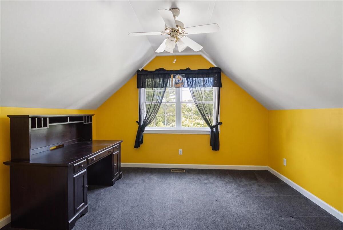 37 Golden Ridge Road Property Photo 33