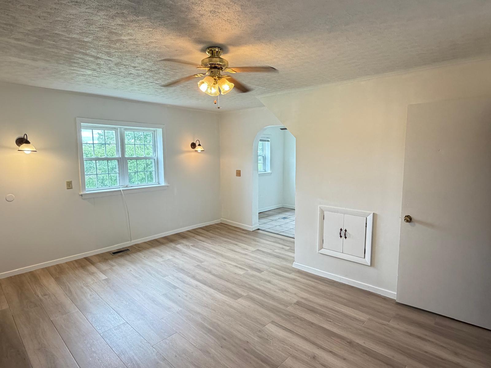 1299 Main Street Property Photo 13