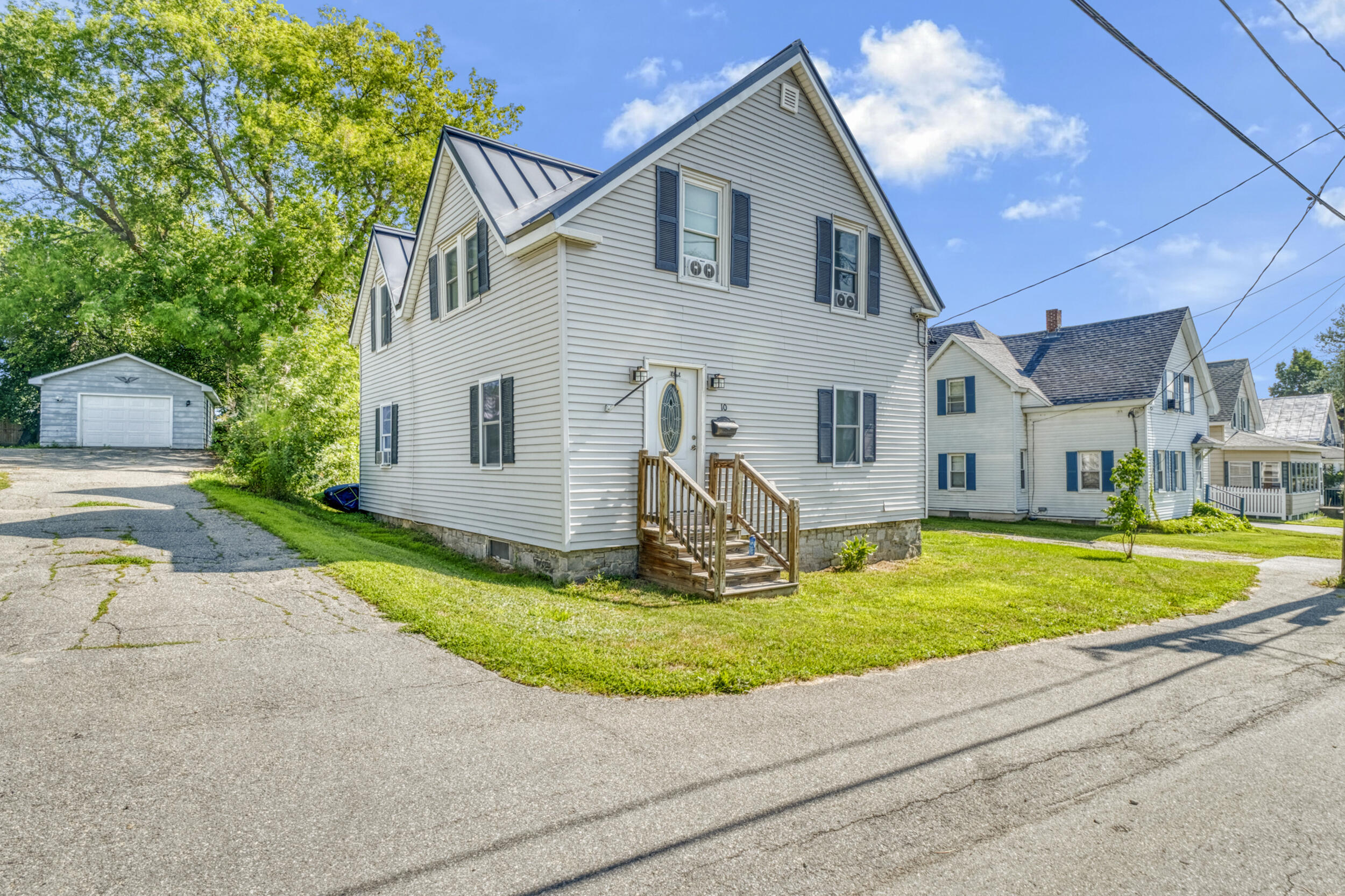 10 Pleasant Street Property Photo 1