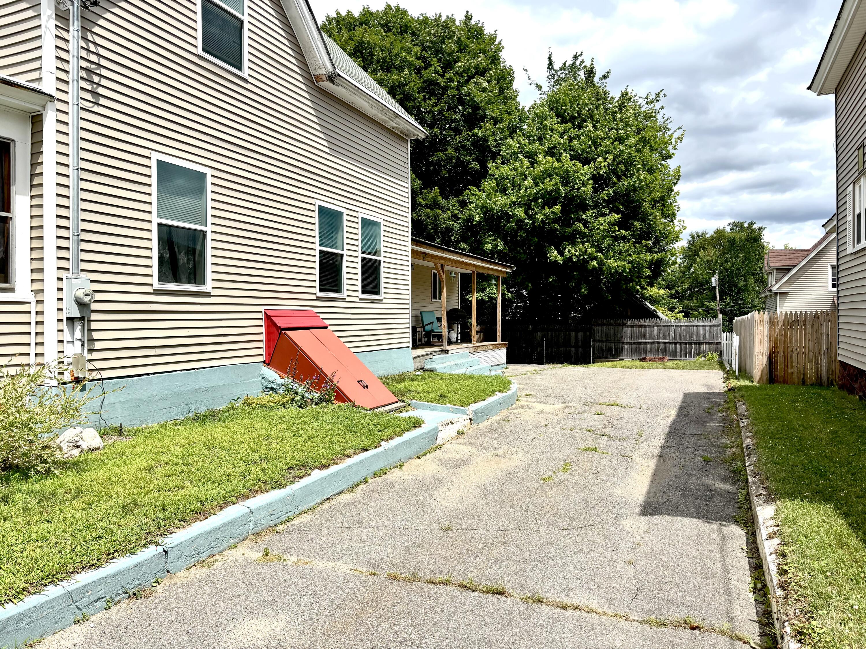 29 Katahdin Avenue Property Photo 3