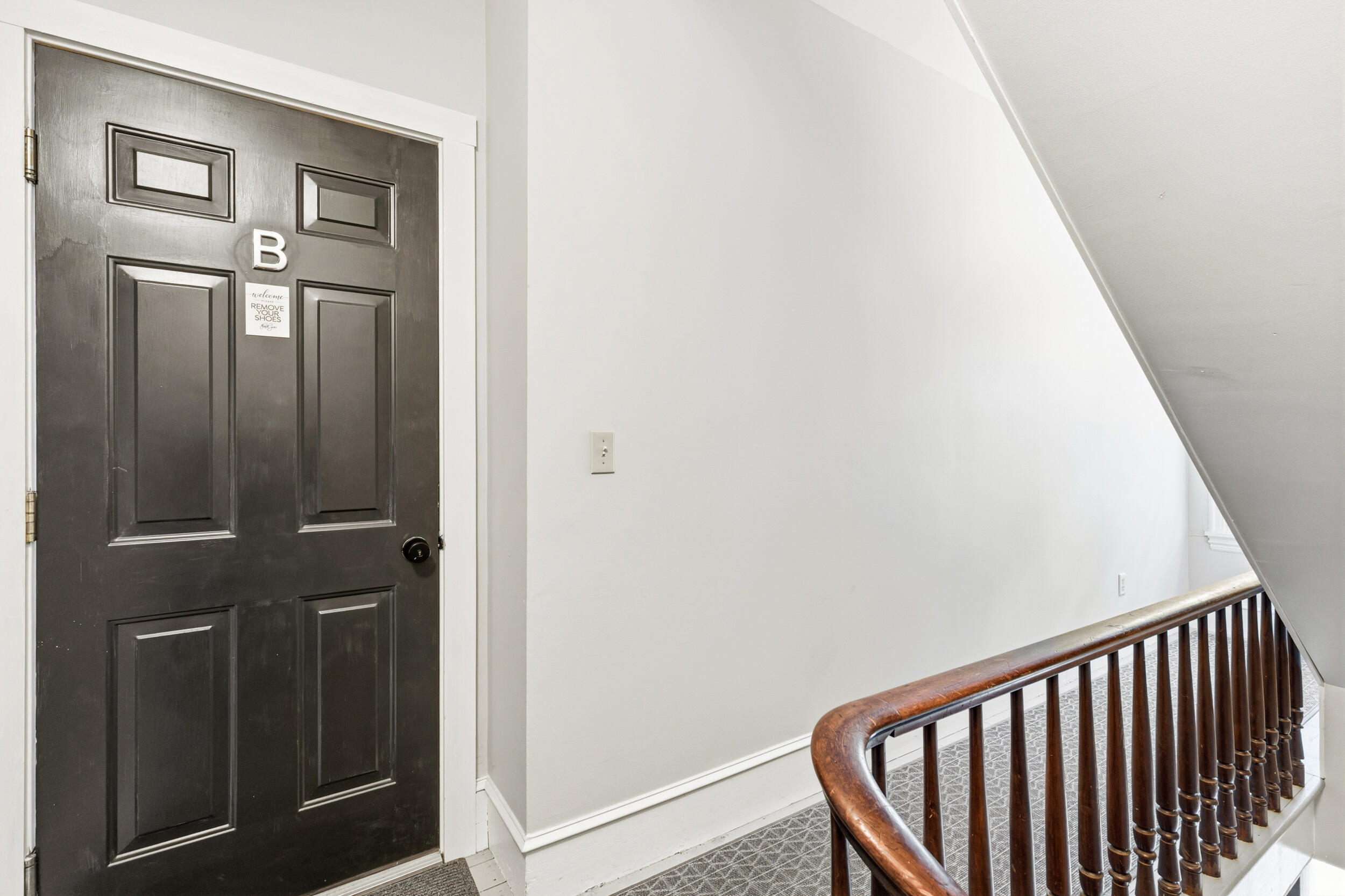164 Pearl Street B Property Photo 4