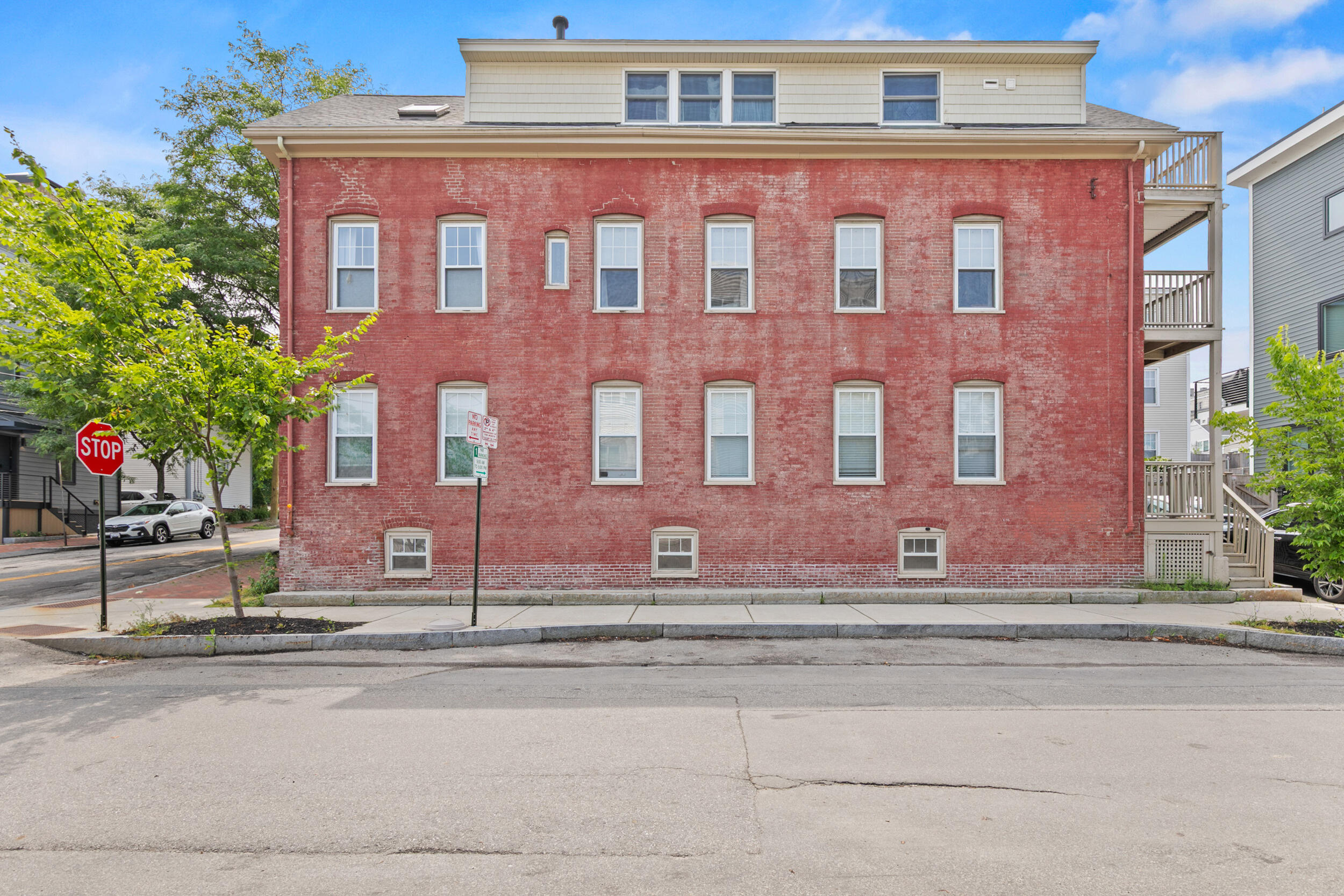 164 Pearl Street B Property Photo 27