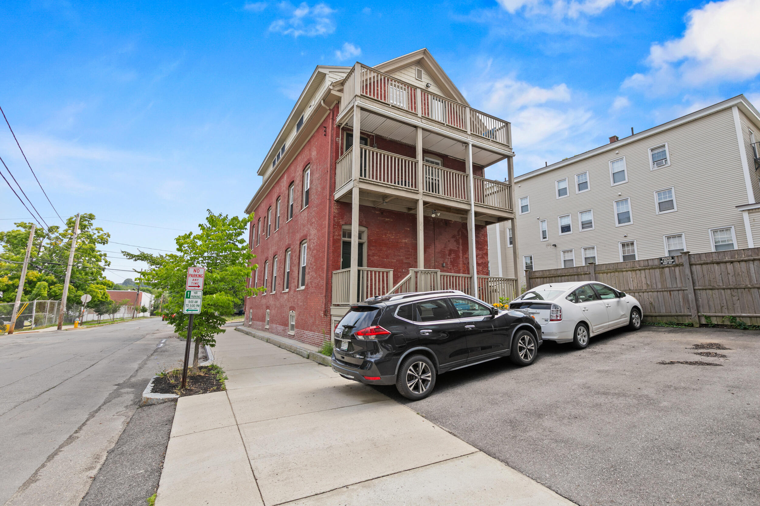 164 Pearl Street B Property Photo 28
