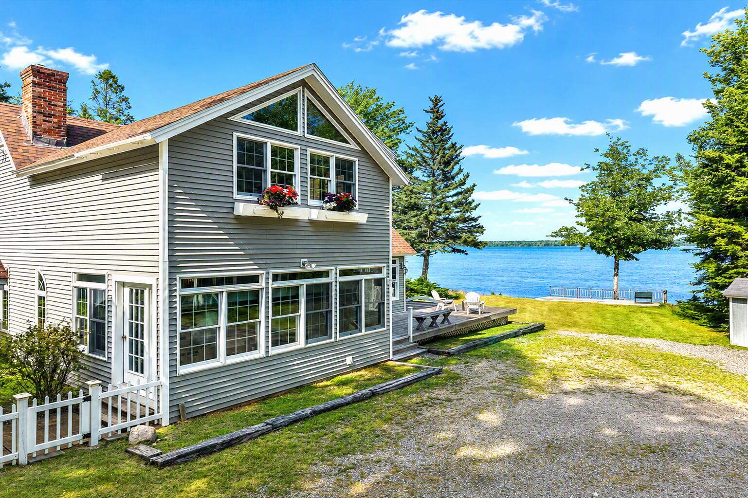 562 Rays Point Road Property Photo 17