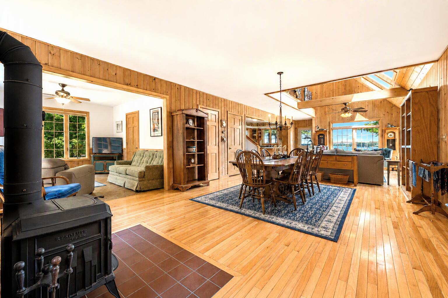 562 Rays Point Road Property Photo 23