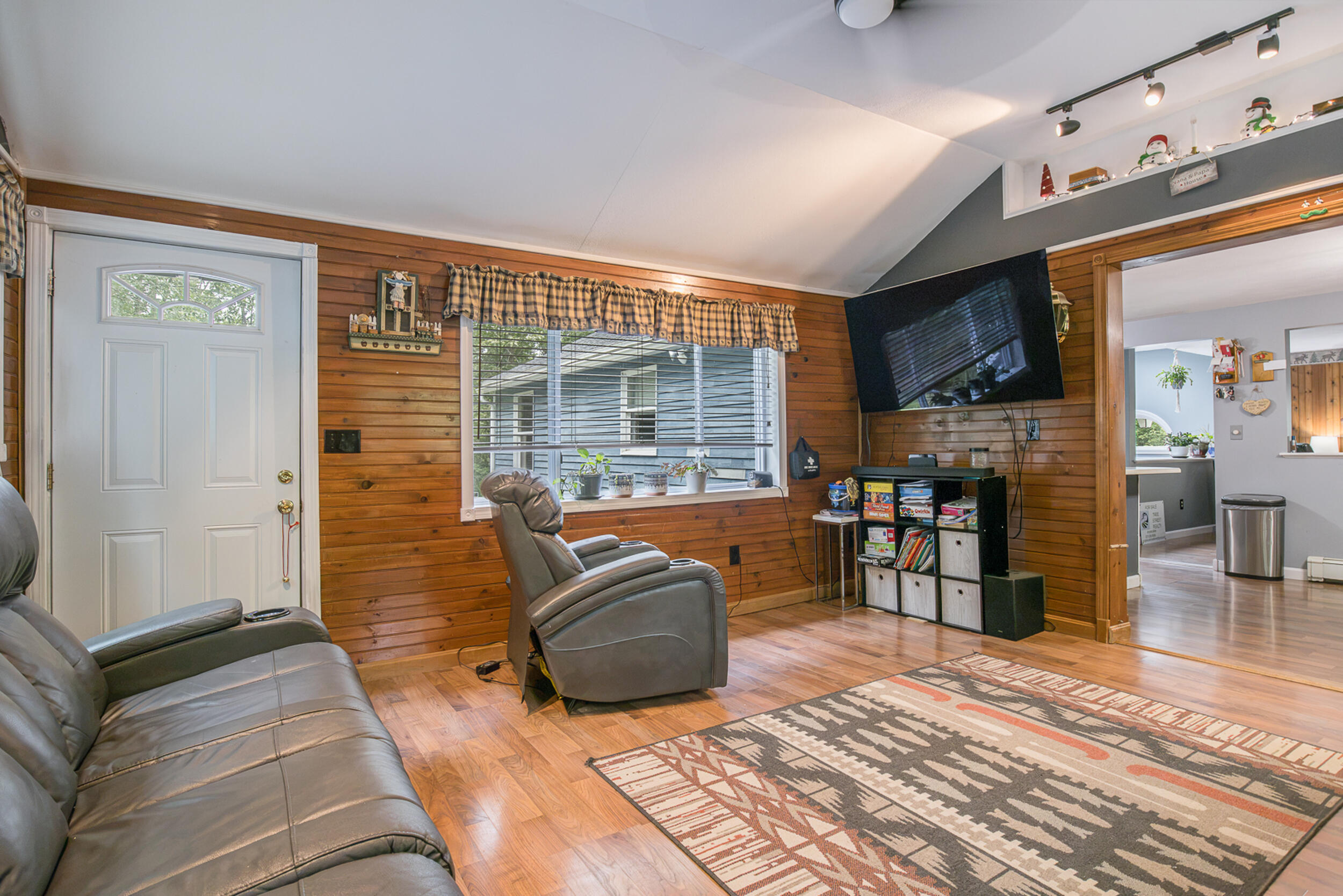 25 Lynwood Drive Property Photo 5