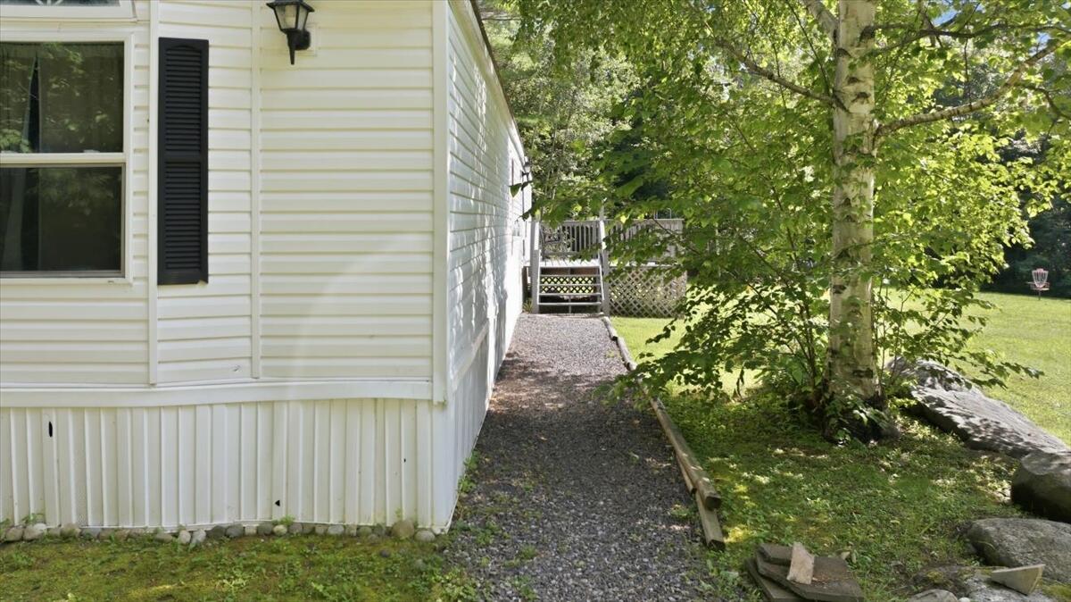 1040 Hallowell Litchfield Road Property Photo 10