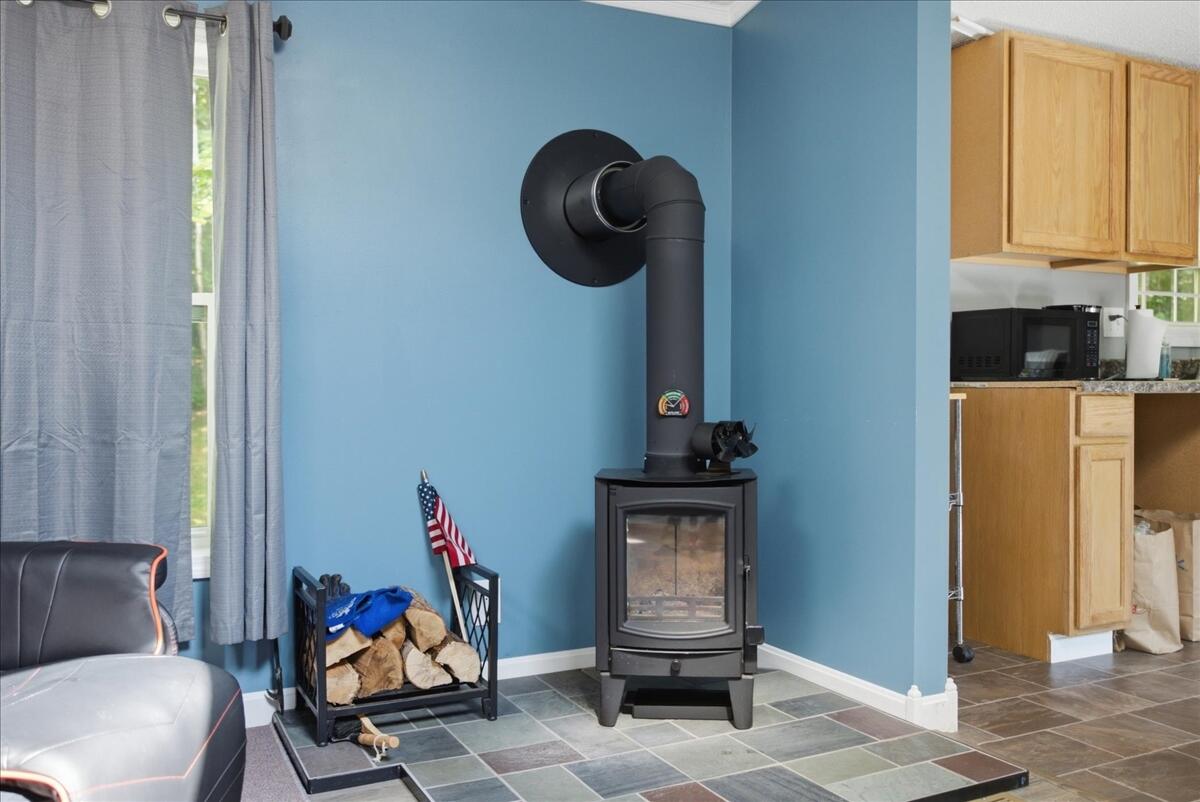 1040 Hallowell Litchfield Road Property Photo 18