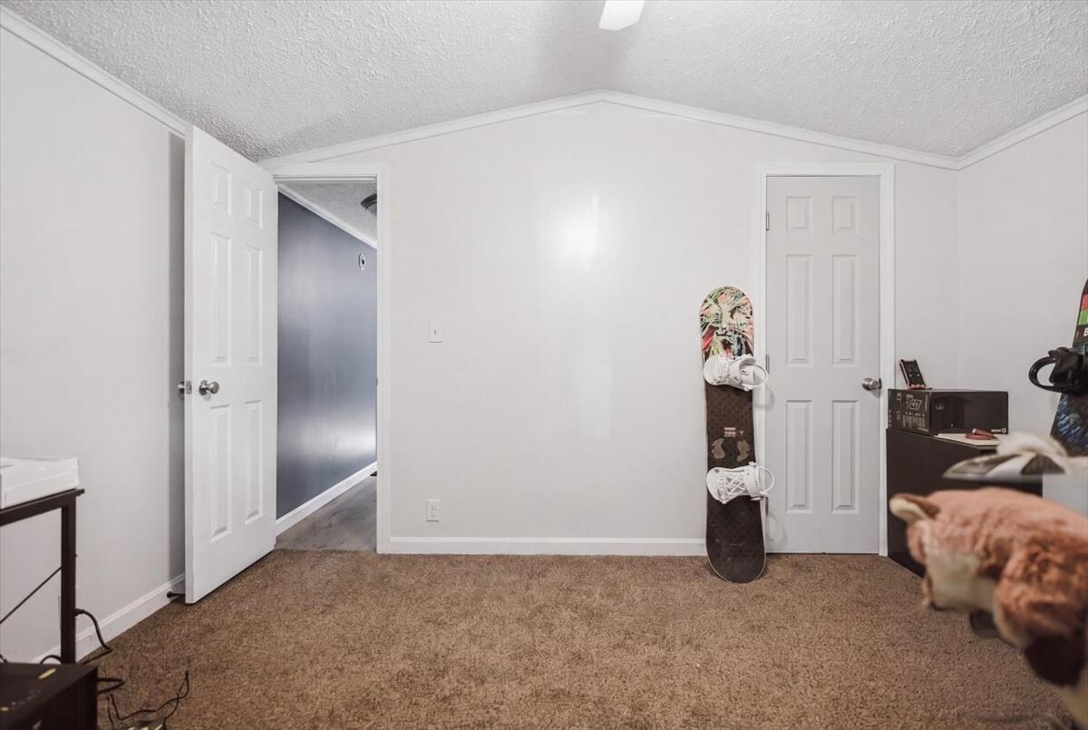 1040 Hallowell Litchfield Road Property Photo 37