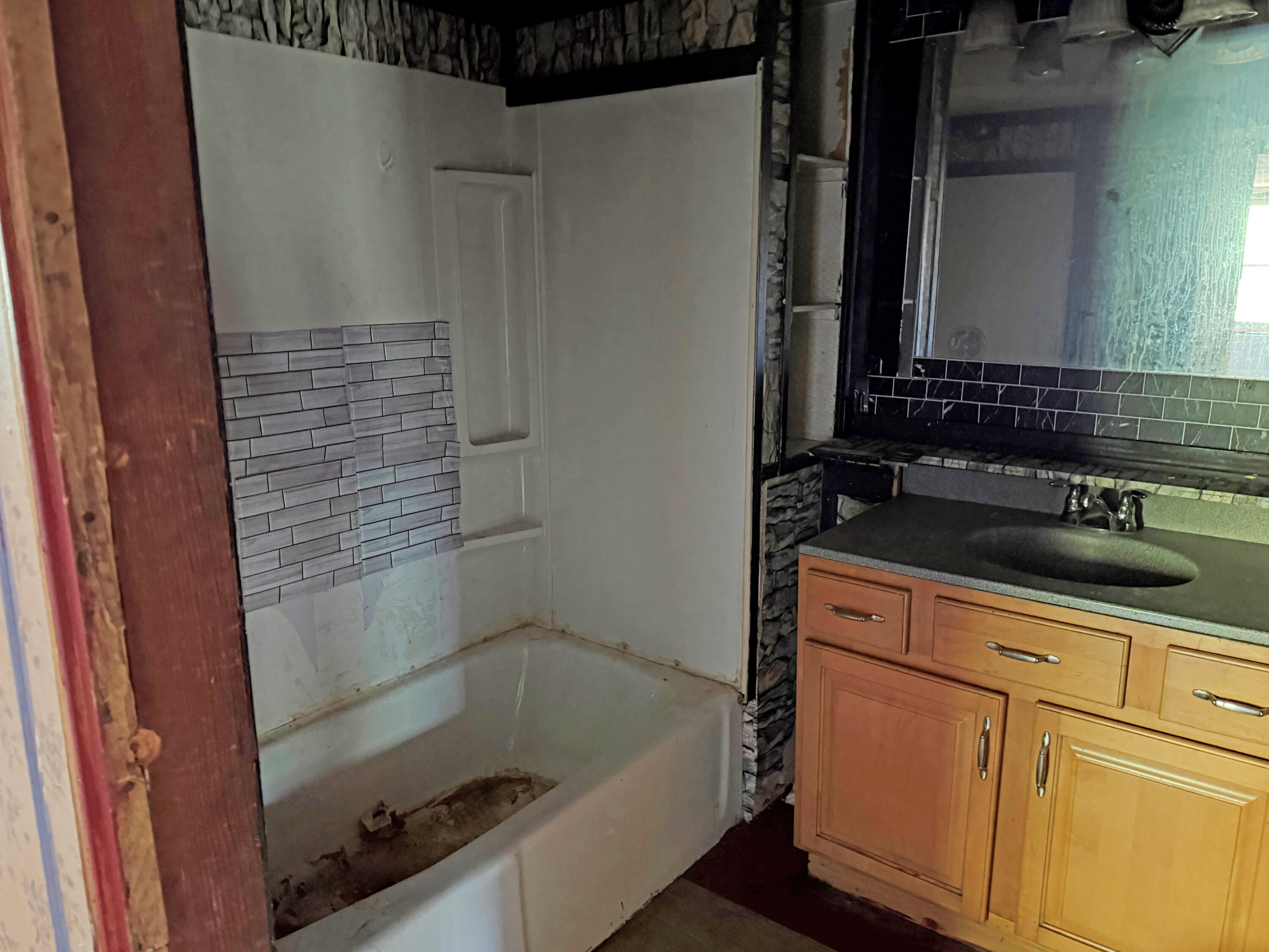 100 Gary Street Property Photo 15