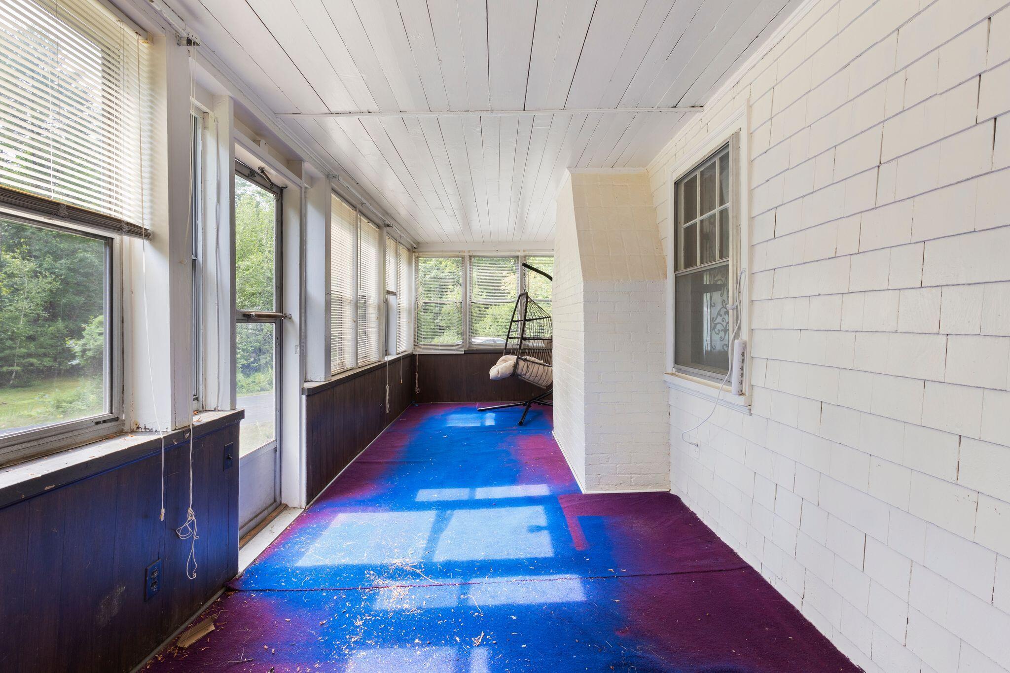 98 River Road Property Photo 11