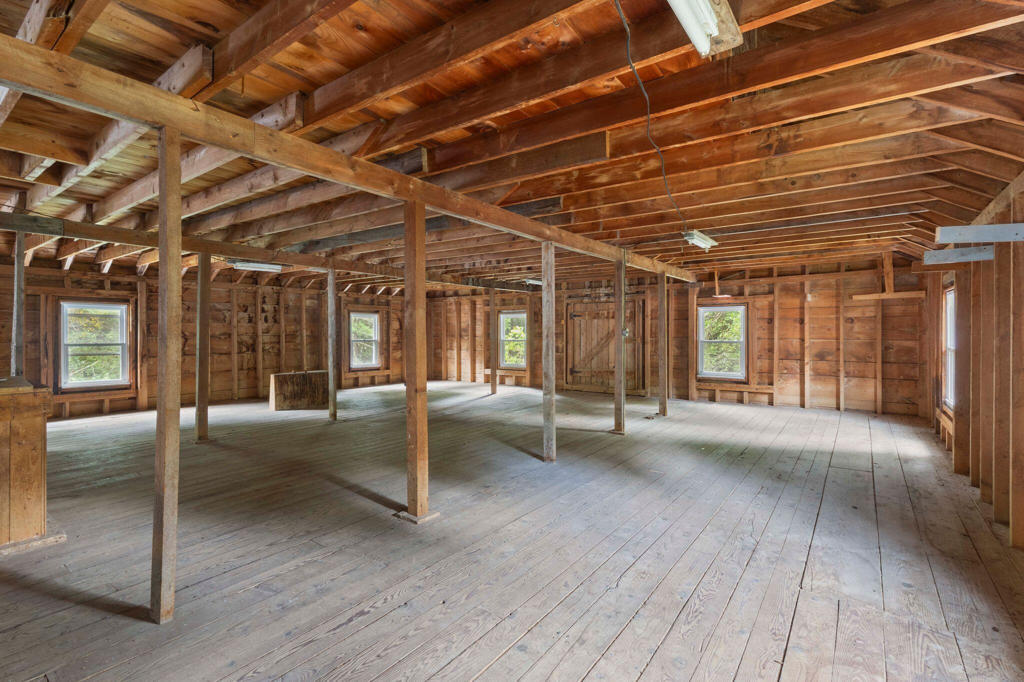 98 River Road Property Photo 49