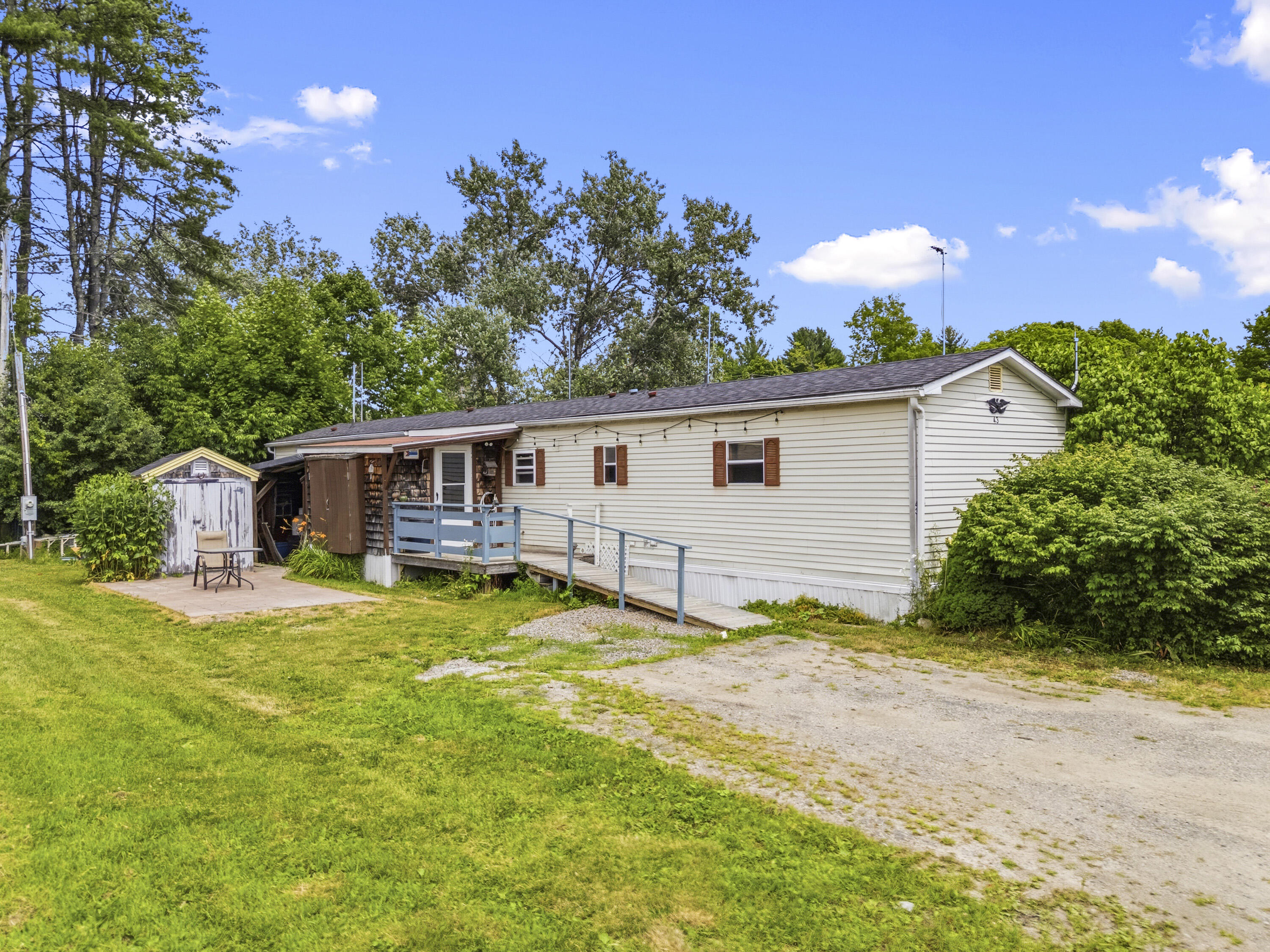 43 Medomak Mobile Home Park 43 Property Photo 2