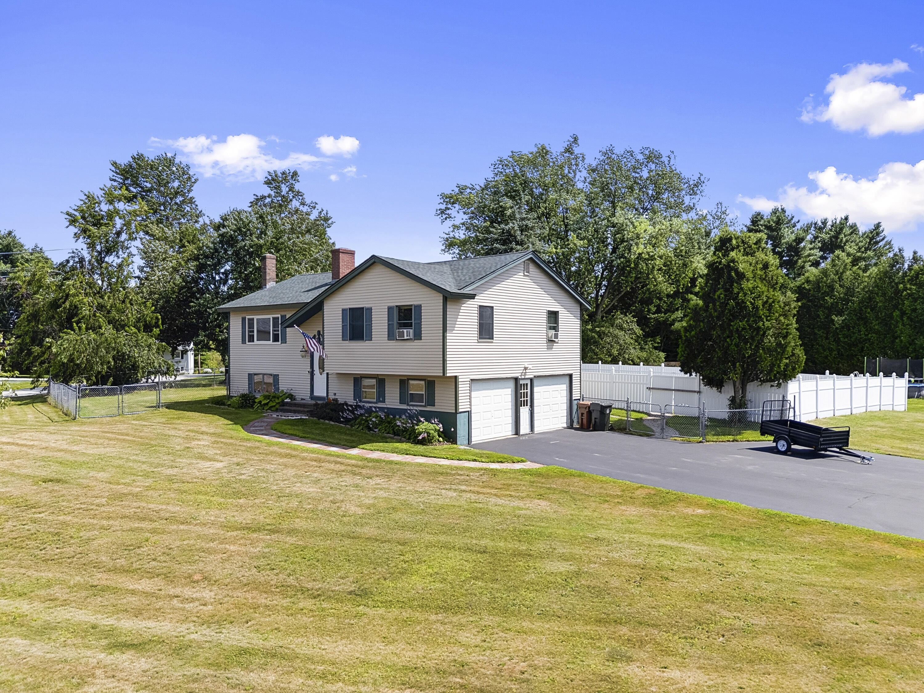 14 Douglas Avenue Property Photo 8