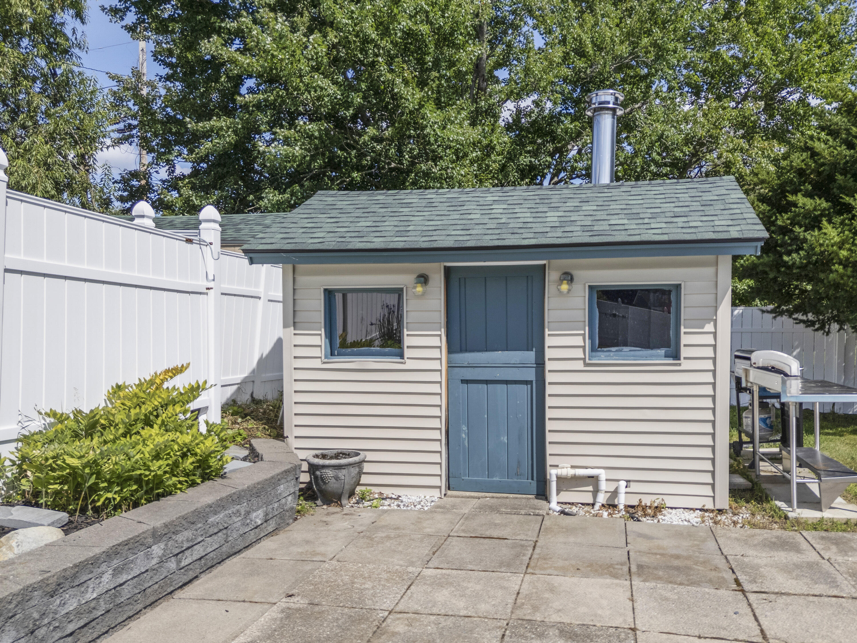 14 Douglas Avenue Property Photo 43