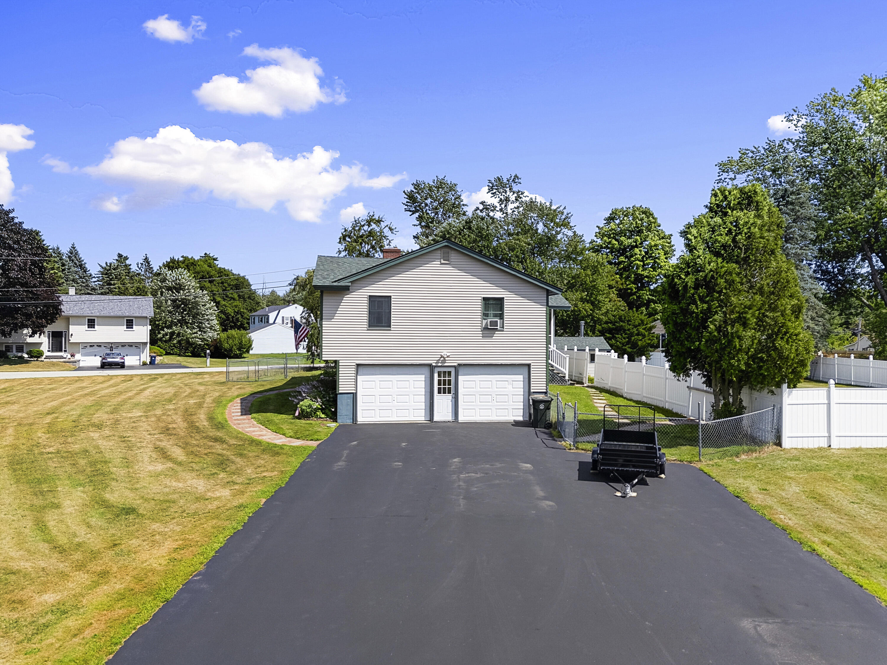 14 Douglas Avenue Property Photo 44