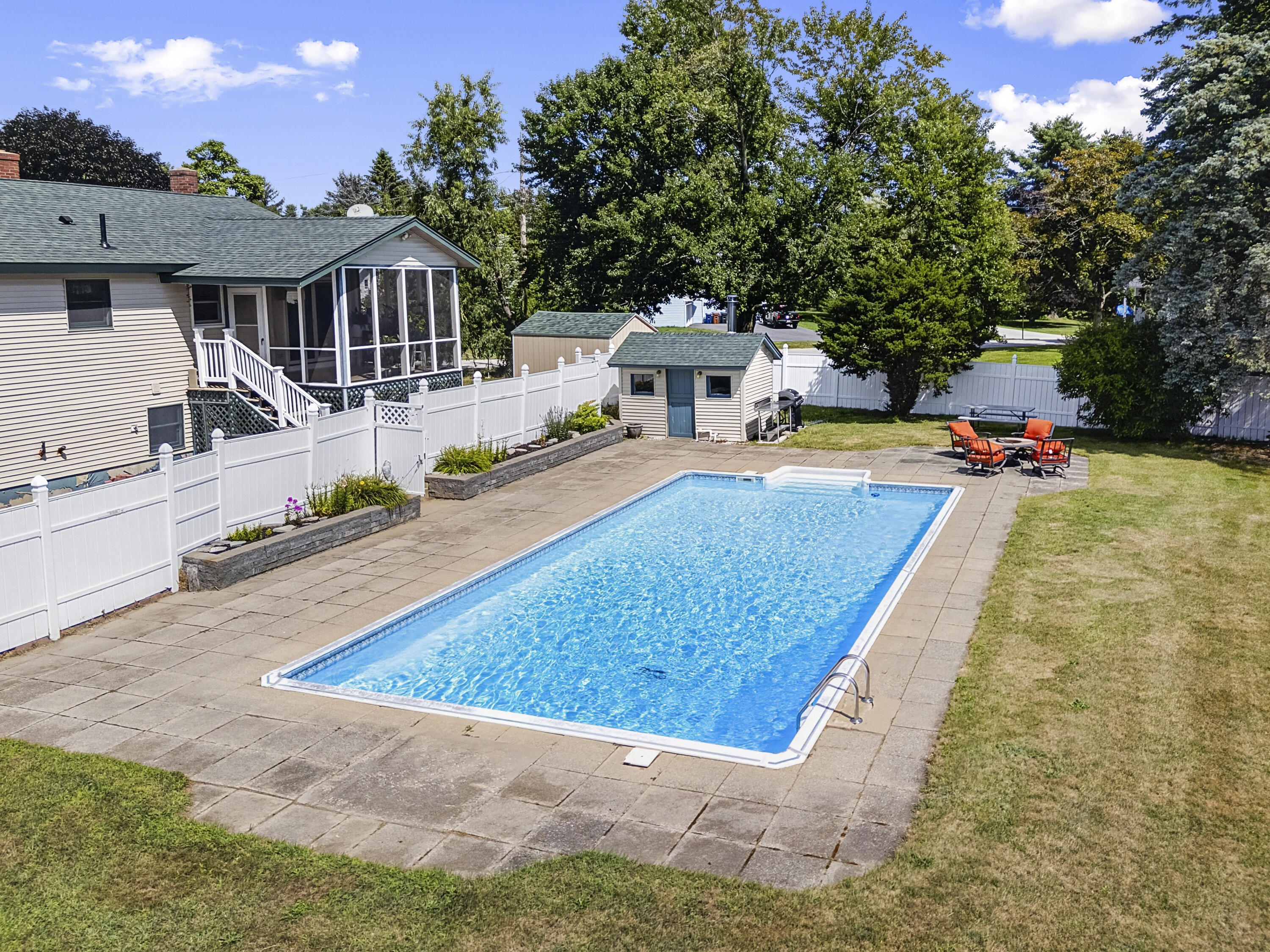 14 Douglas Avenue Property Photo 48