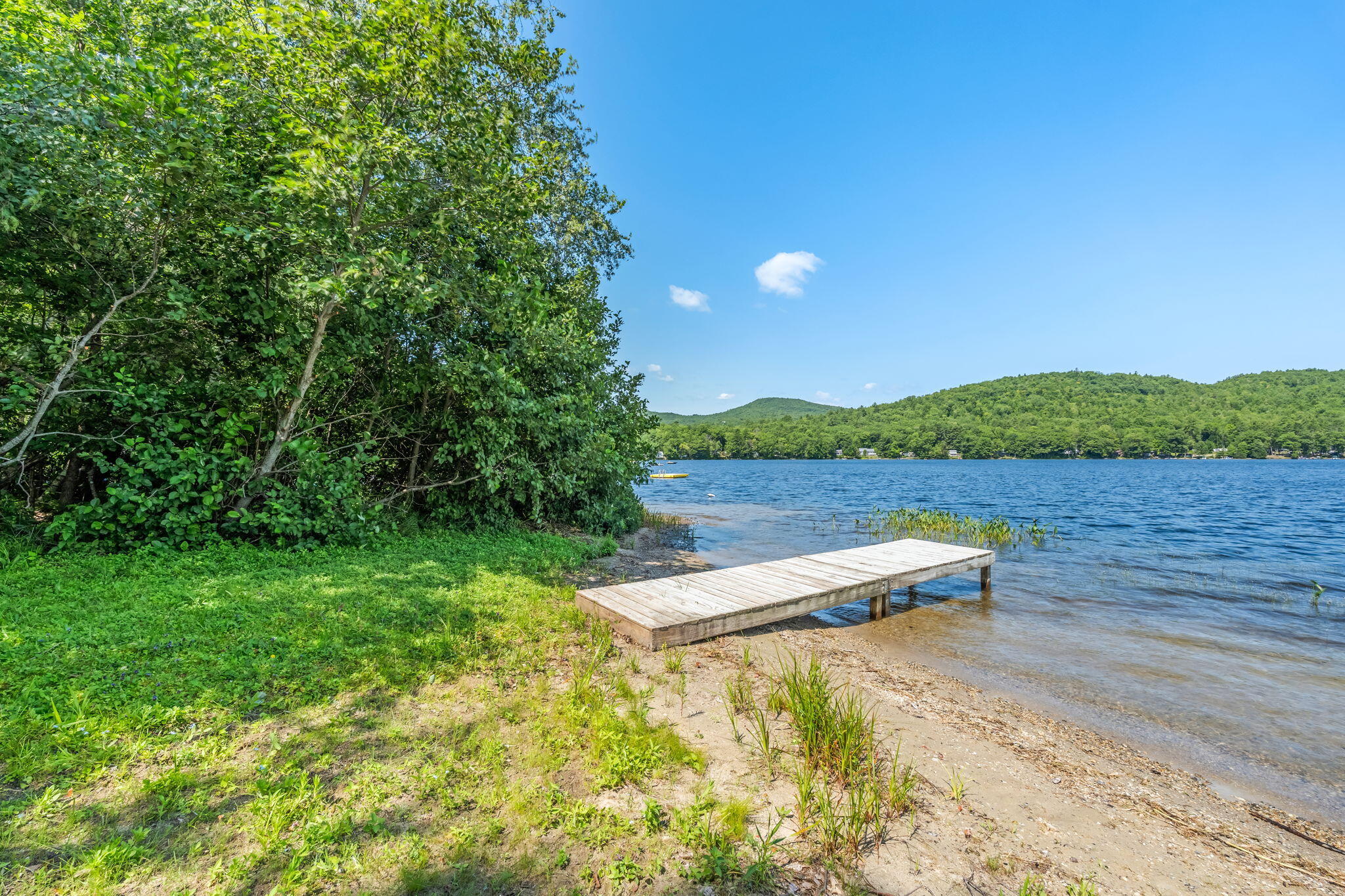 139 E Shore Road Property Photo 8