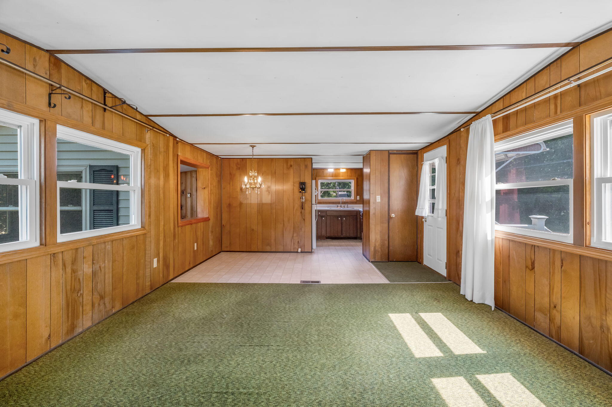 139 E Shore Road Property Photo 18