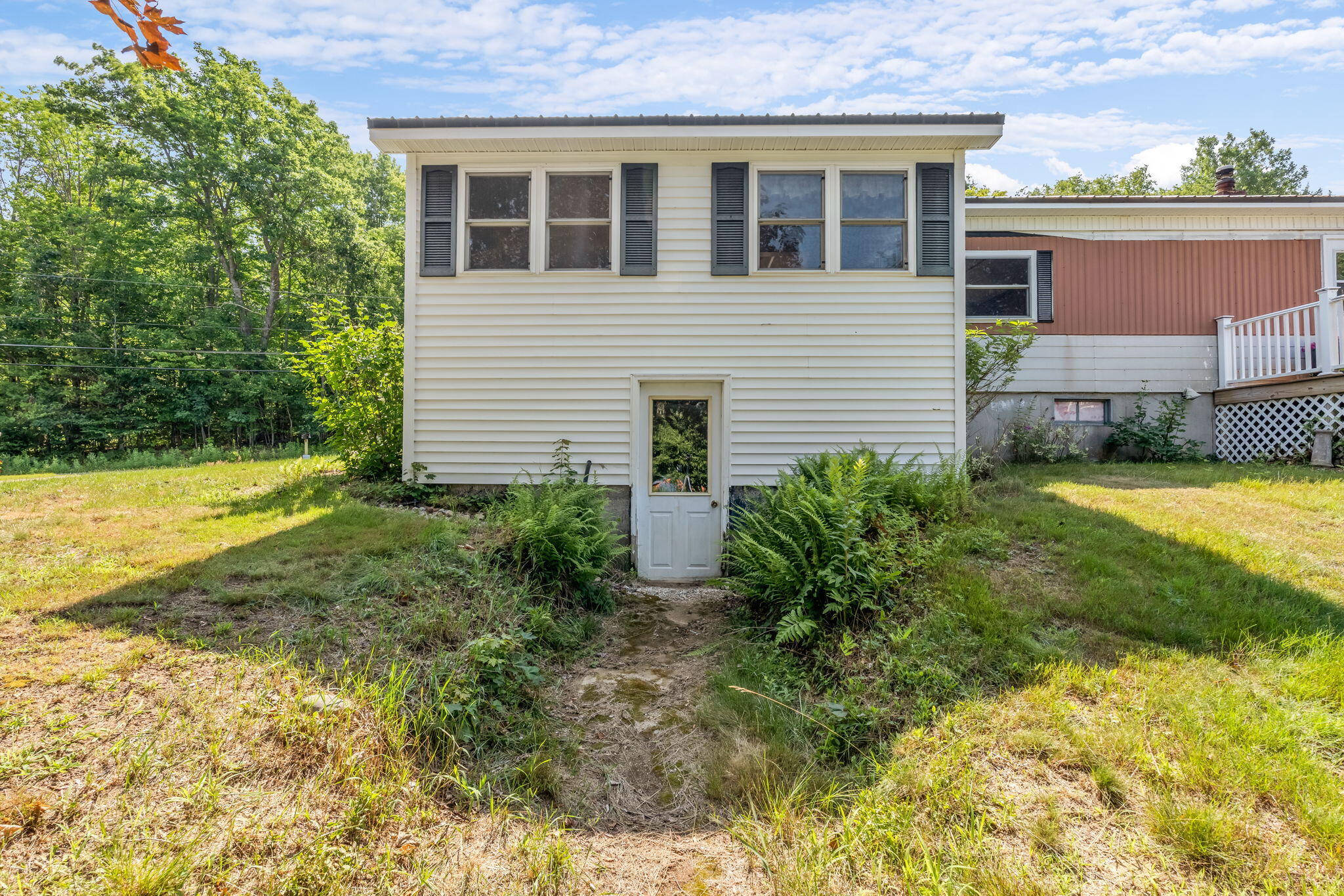 139 E Shore Road Property Photo 32