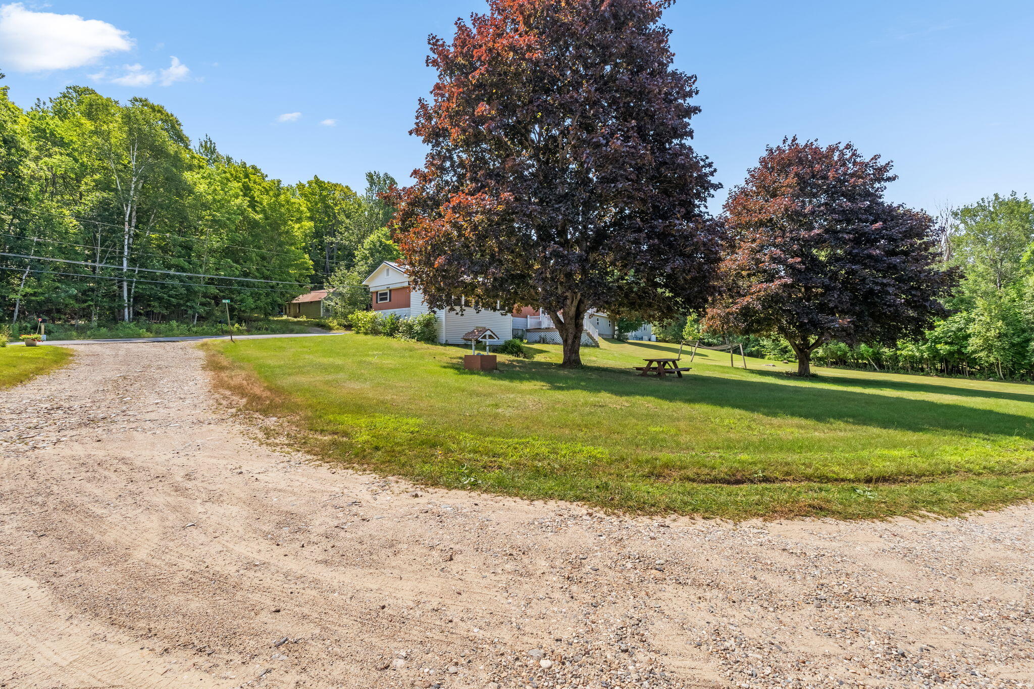 139 E Shore Road Property Photo 37