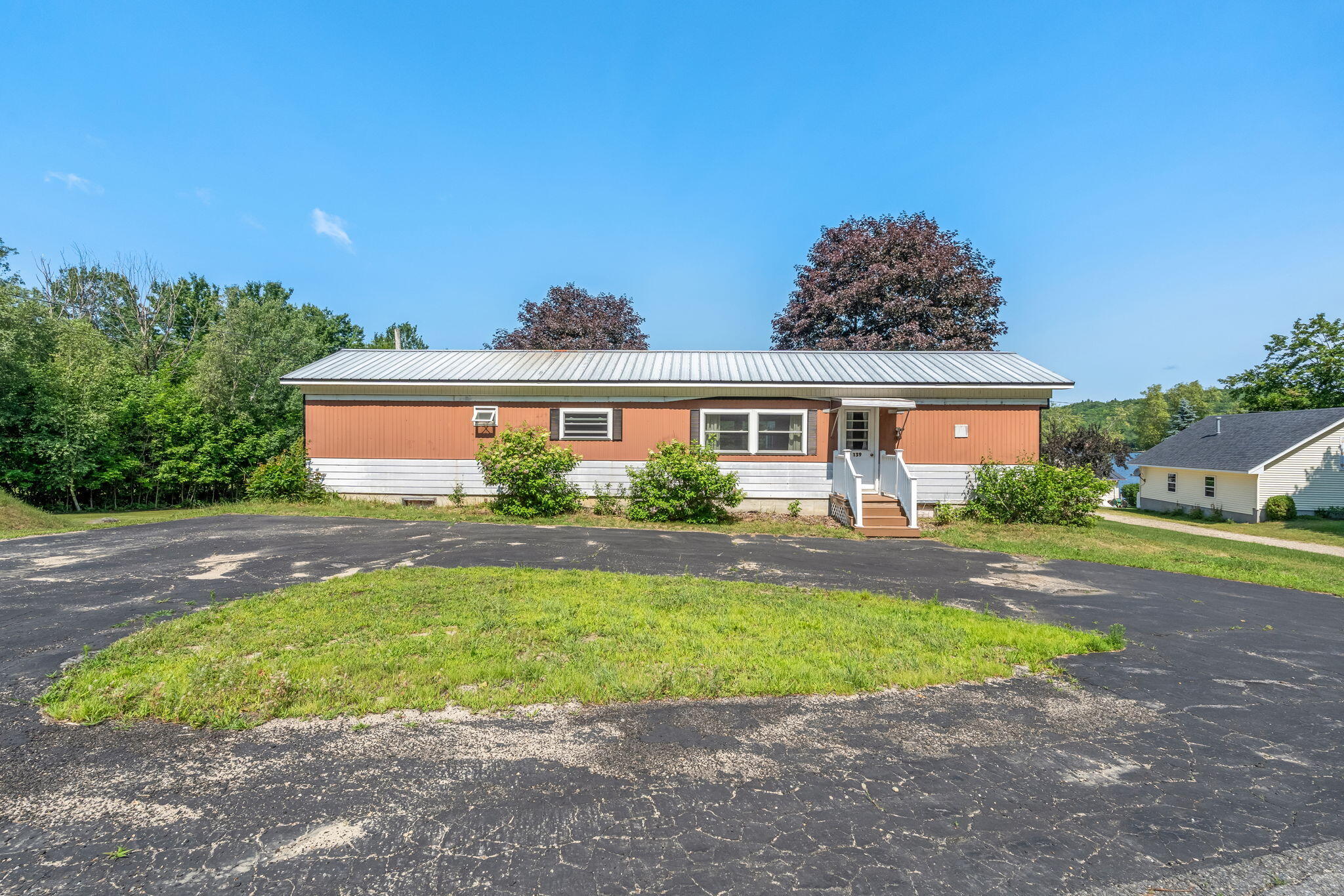 139 E Shore Road Property Photo 39