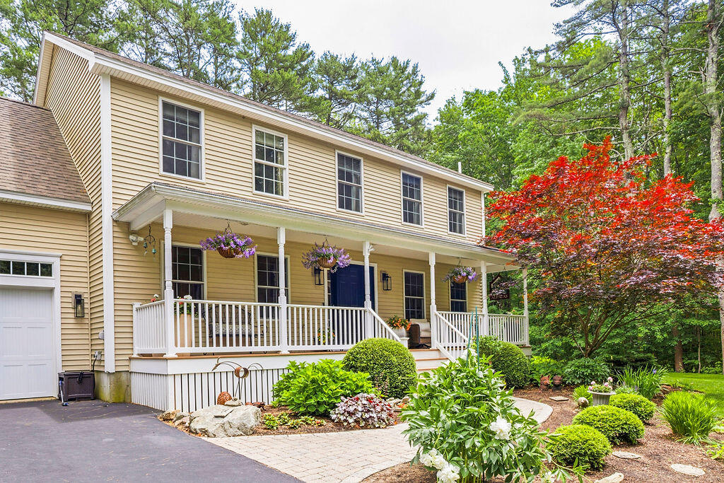 2 Beacon Street Property Photo 5