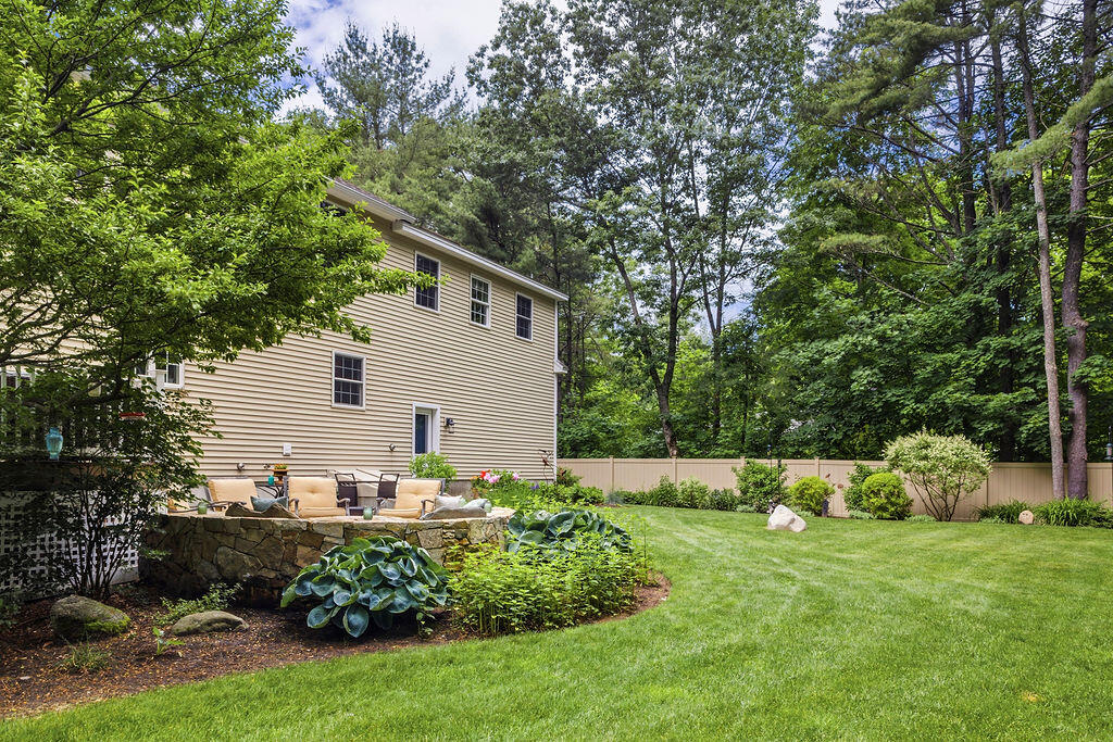 2 Beacon Street Property Photo 7