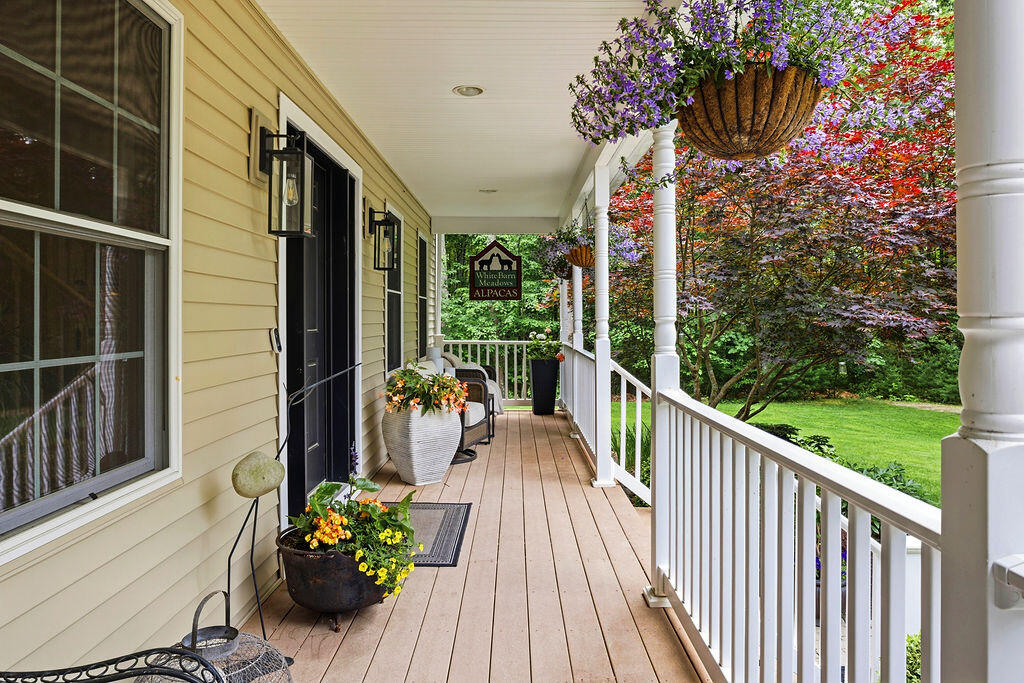2 Beacon Street Property Photo 9