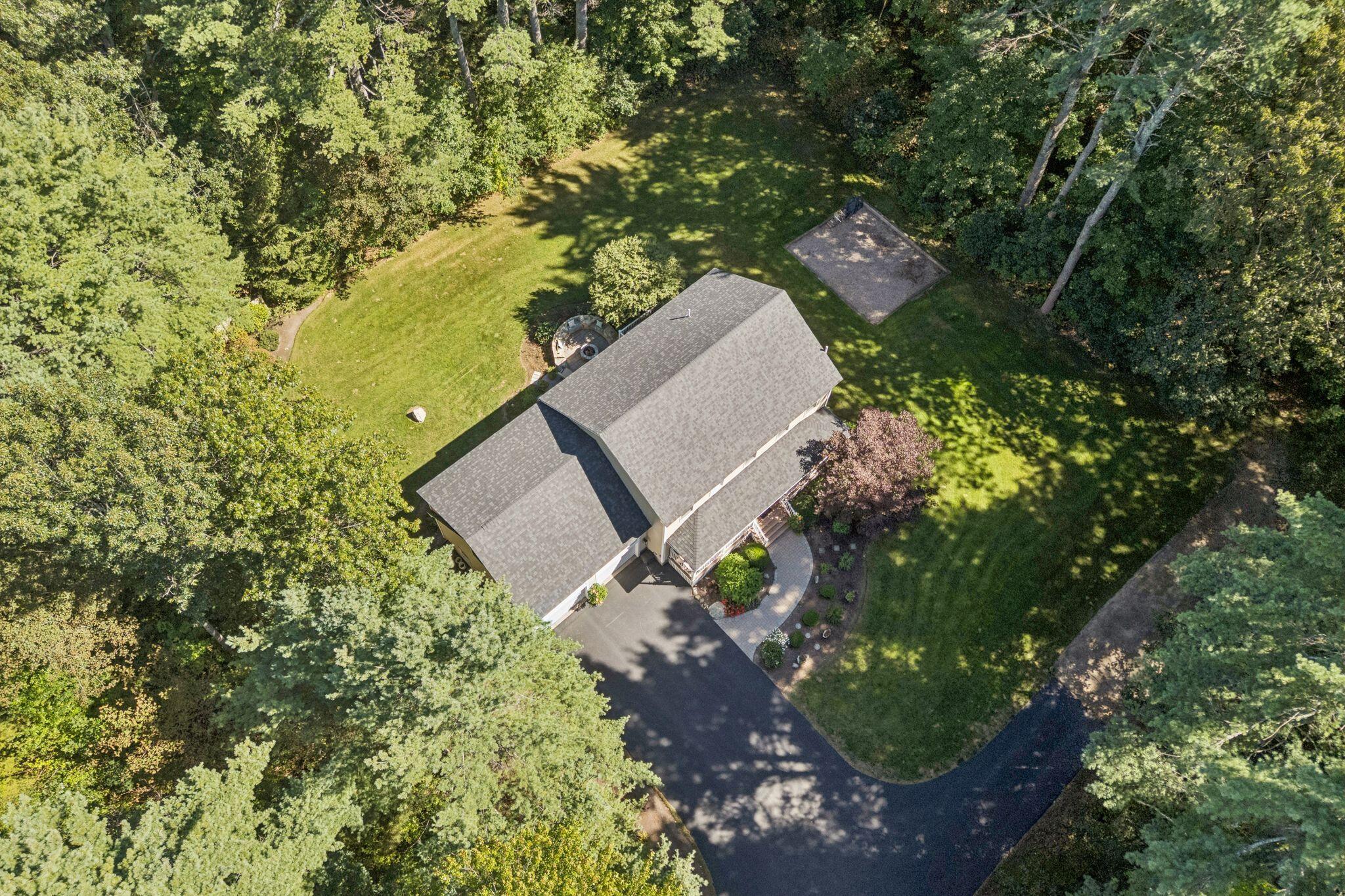2 Beacon Street Property Photo 15