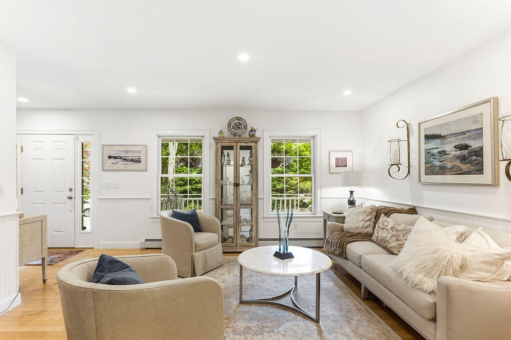 2 Beacon Street Property Photo 20