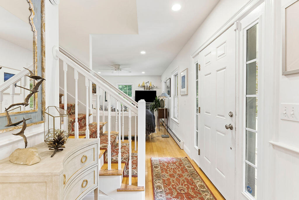 2 Beacon Street Property Photo 23