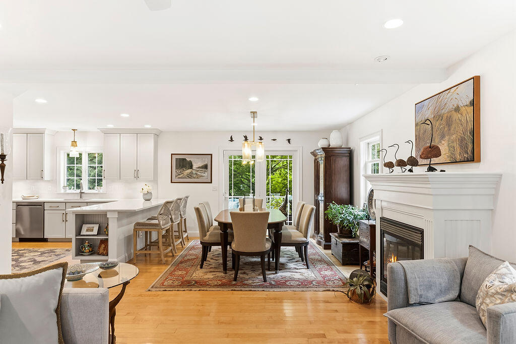 2 Beacon Street Property Photo 26