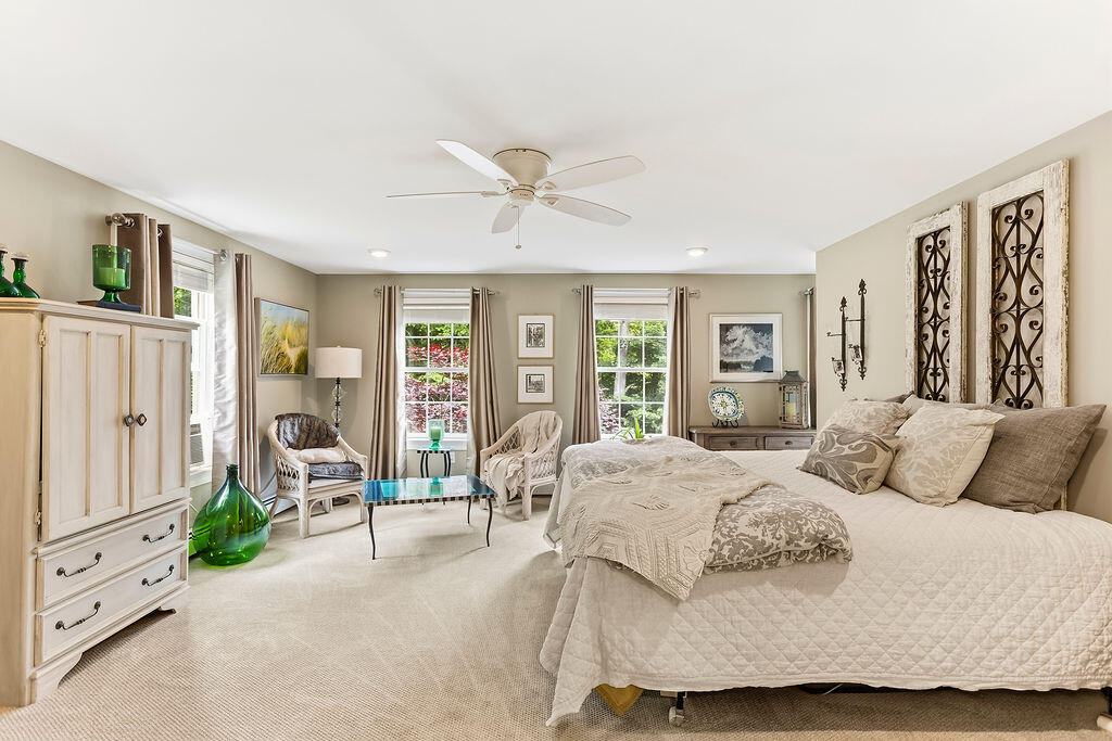 2 Beacon Street Property Photo 34