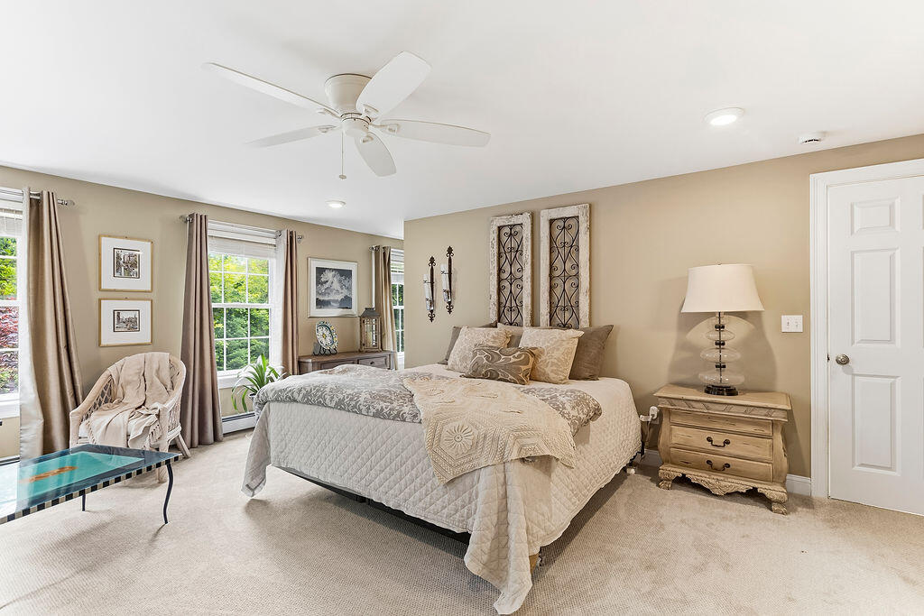 2 Beacon Street Property Photo 35