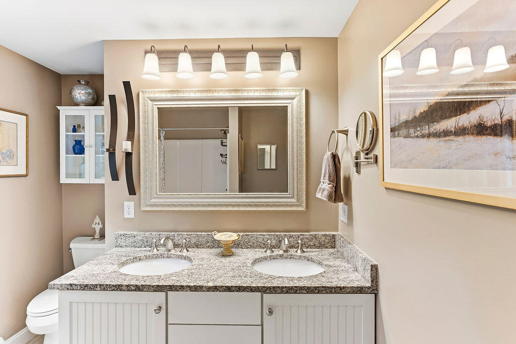 2 Beacon Street Property Photo 42