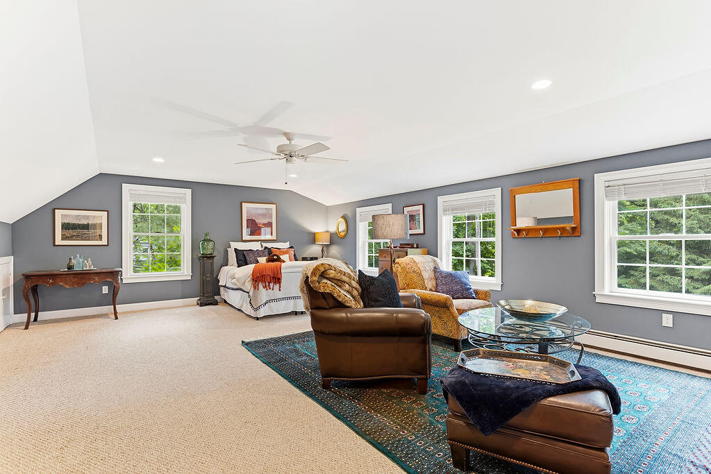 2 Beacon Street Property Photo 46