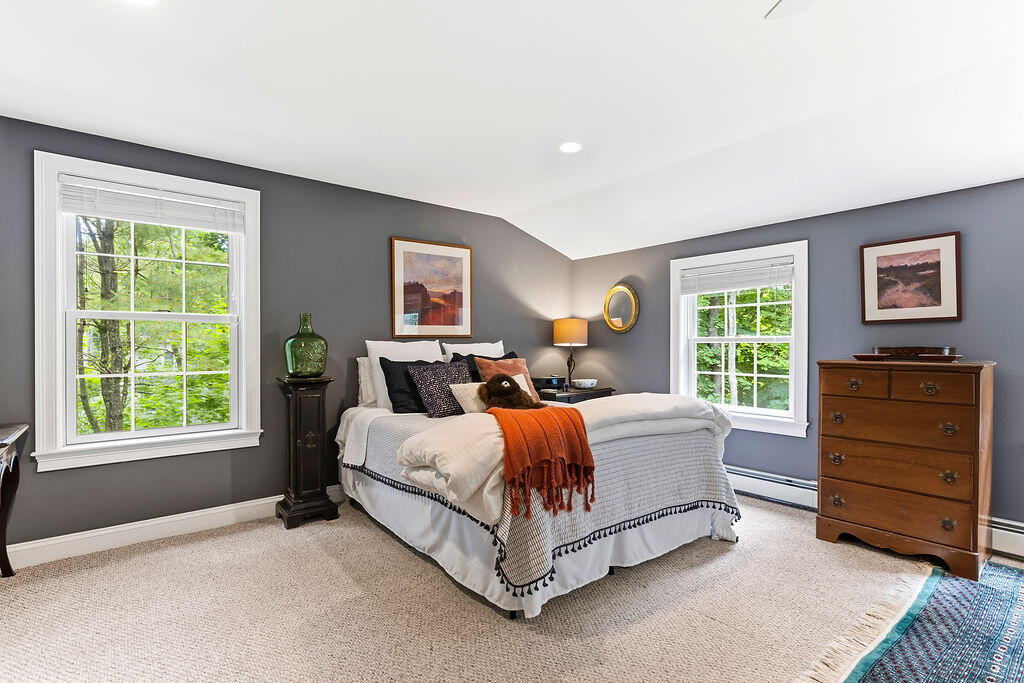 2 Beacon Street Property Photo 48