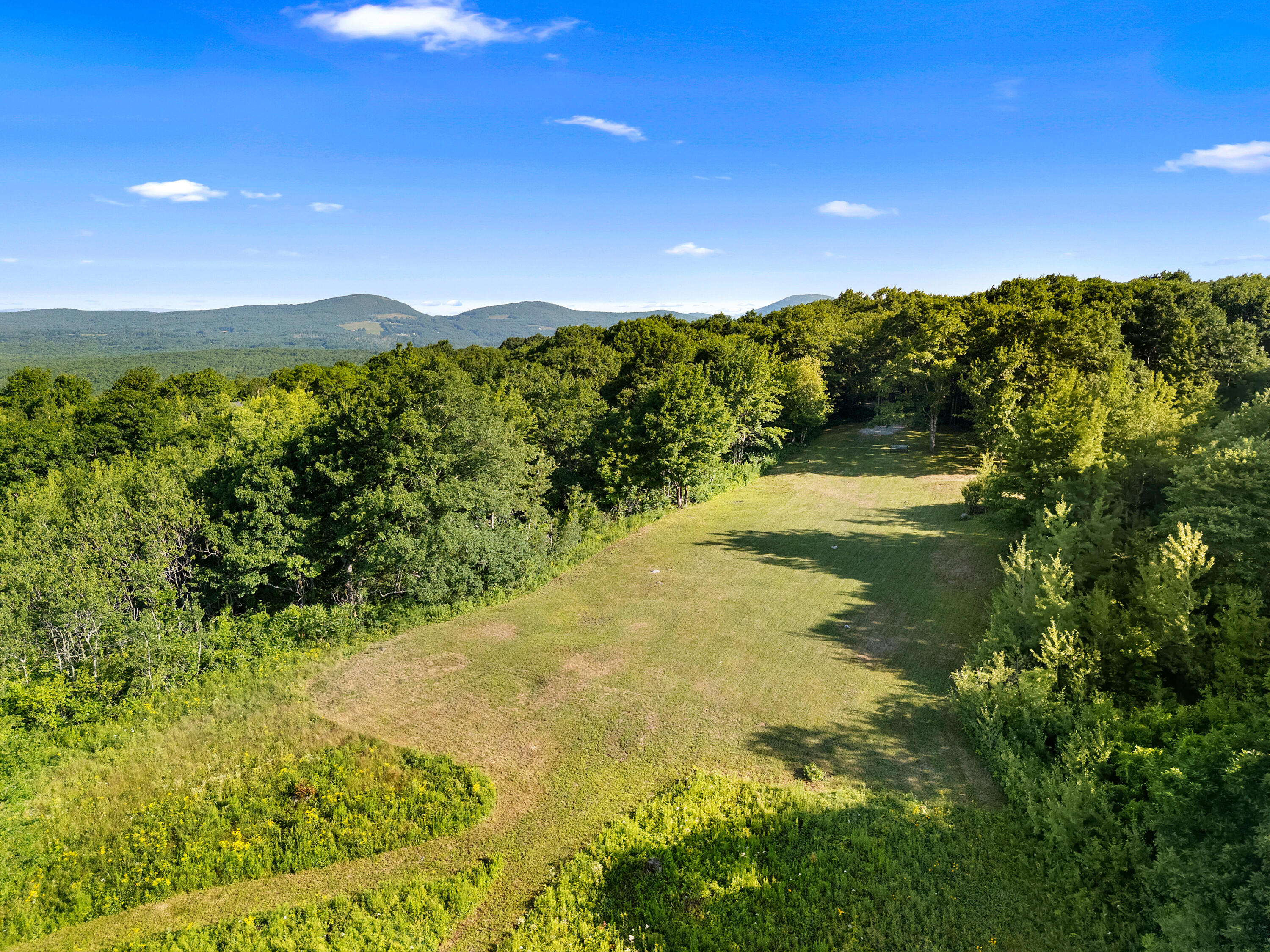 2 Sunrise Summit Property Photo 5