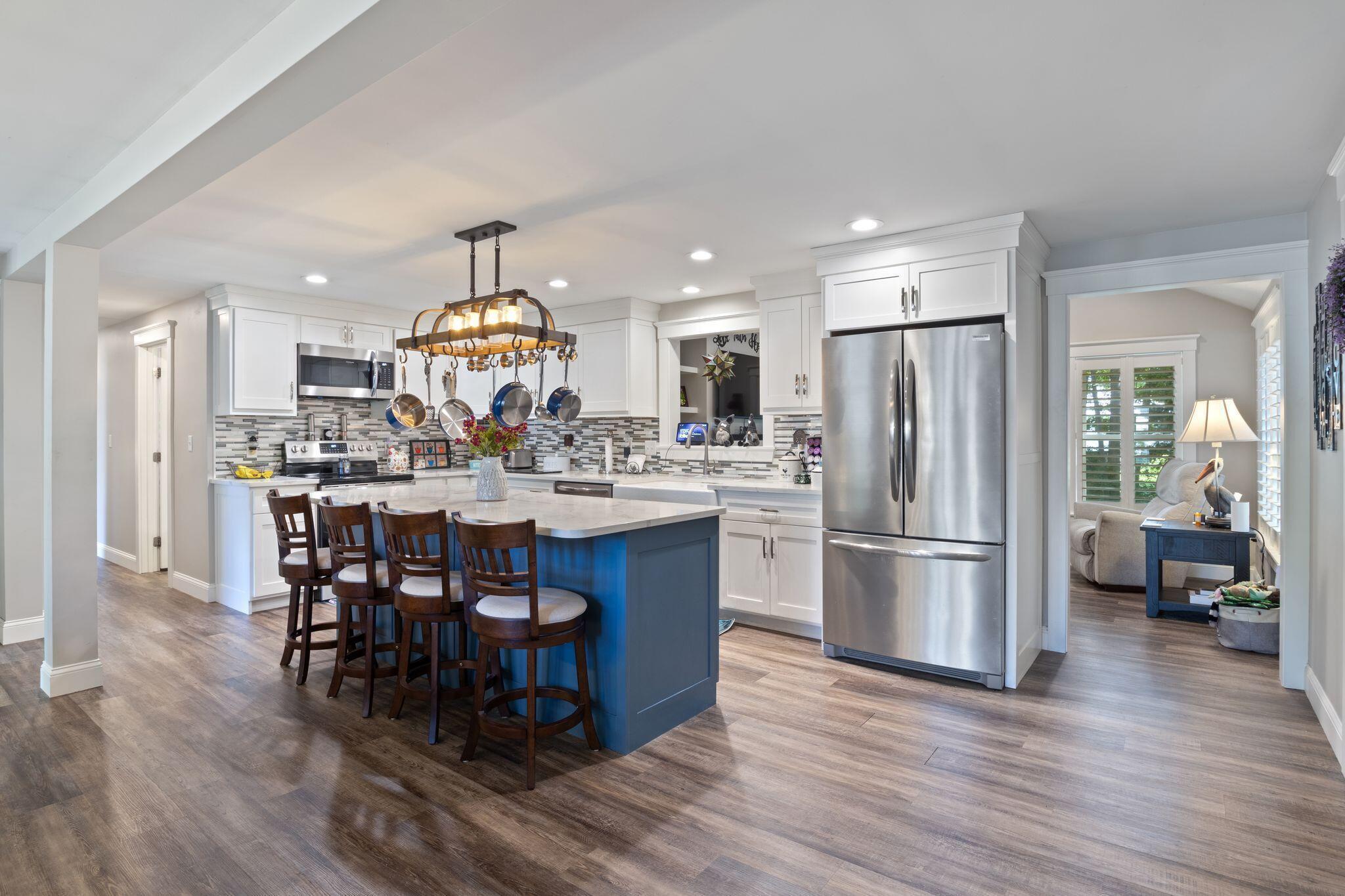 6 Bower Lane Property Photo 12