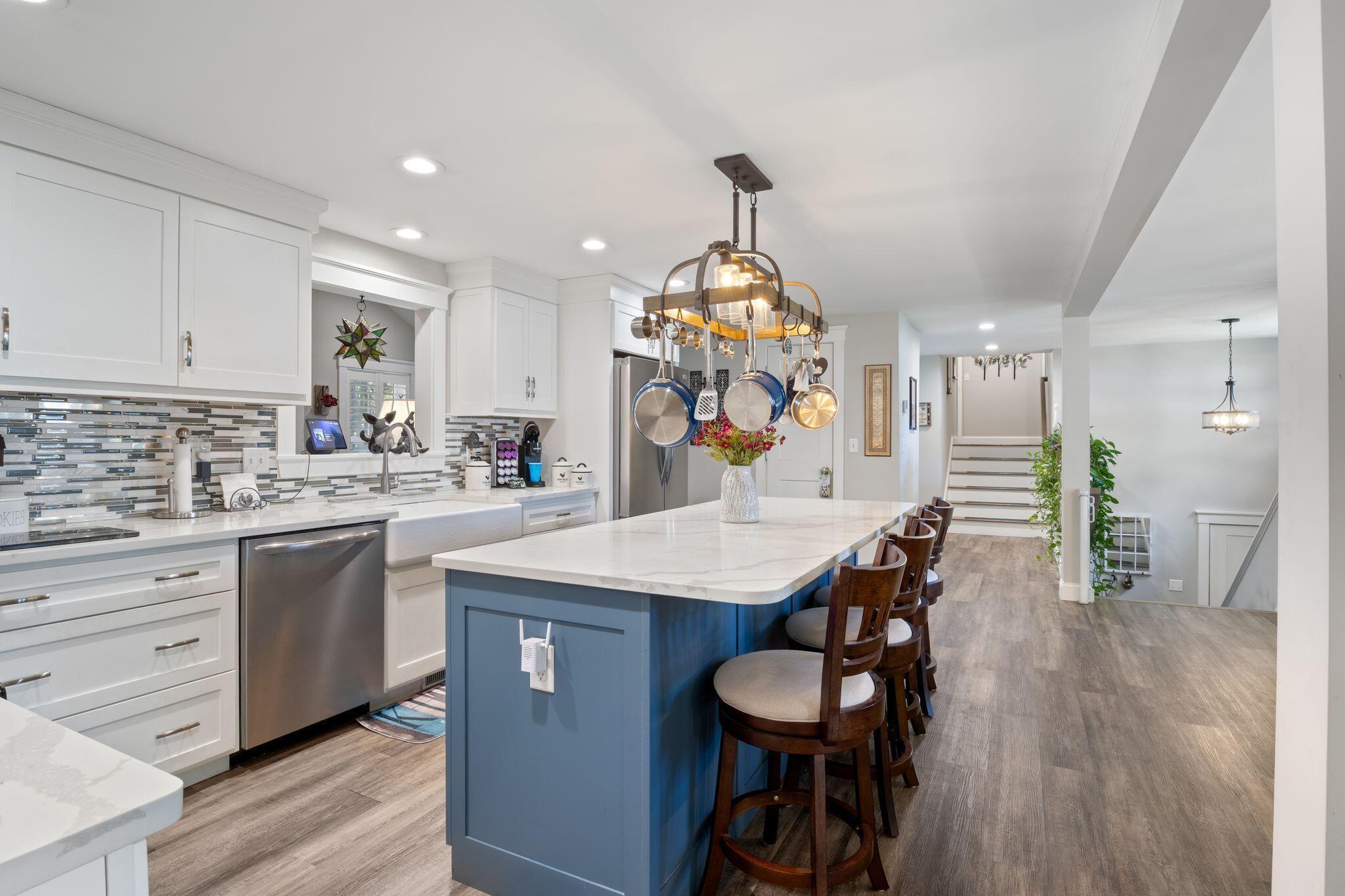6 Bower Lane Property Photo 16