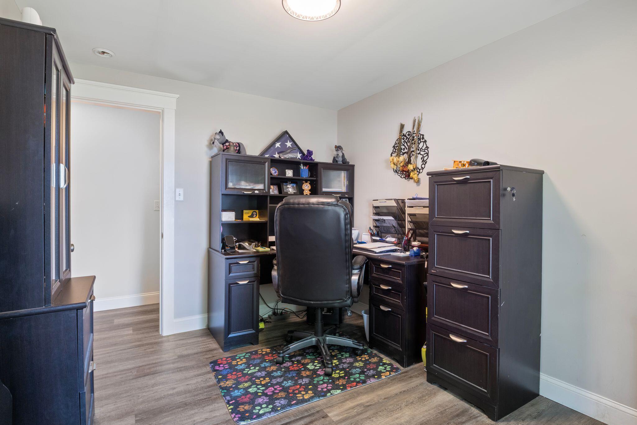 6 Bower Lane Property Photo 21
