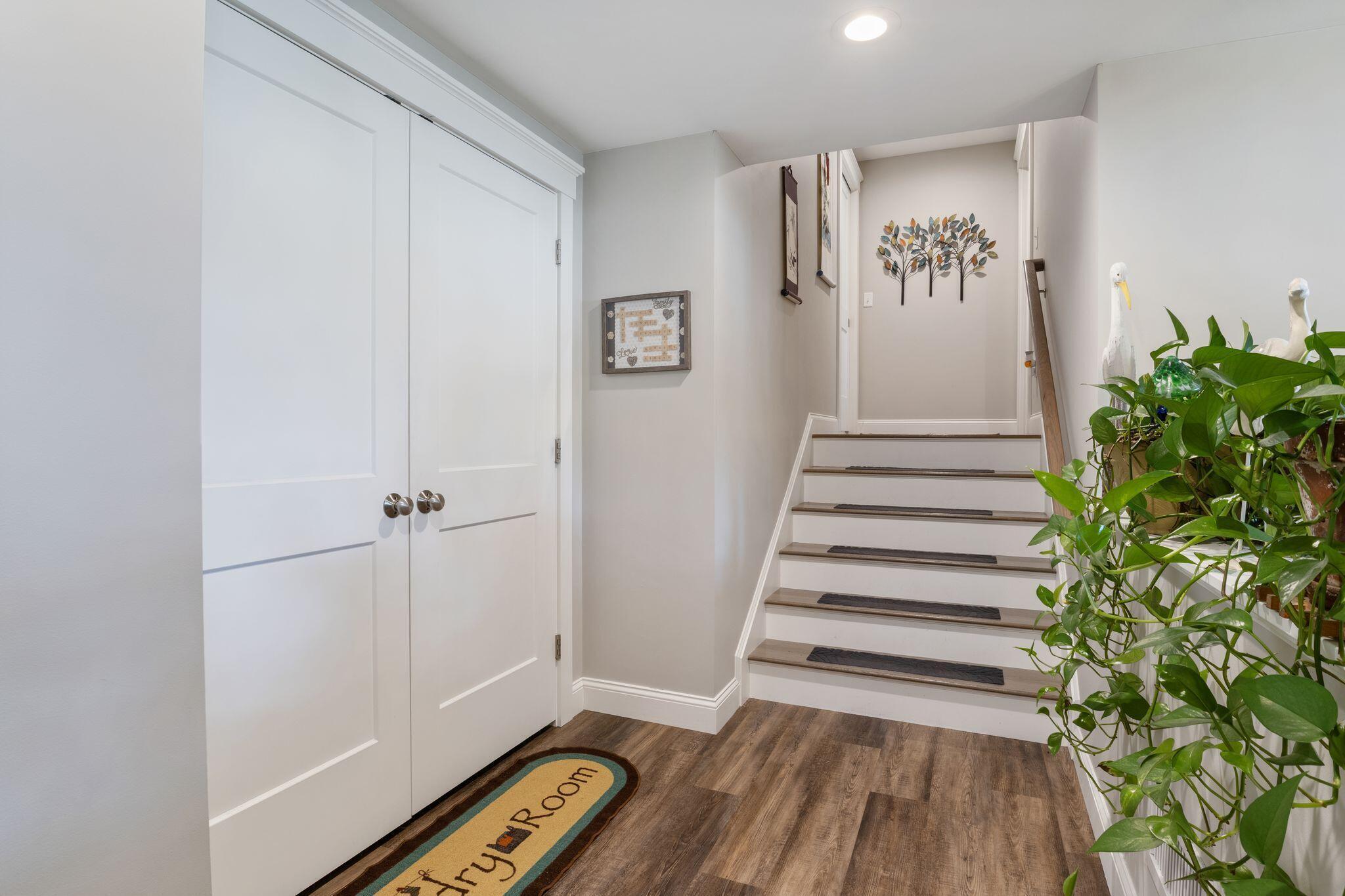 6 Bower Lane Property Photo 31