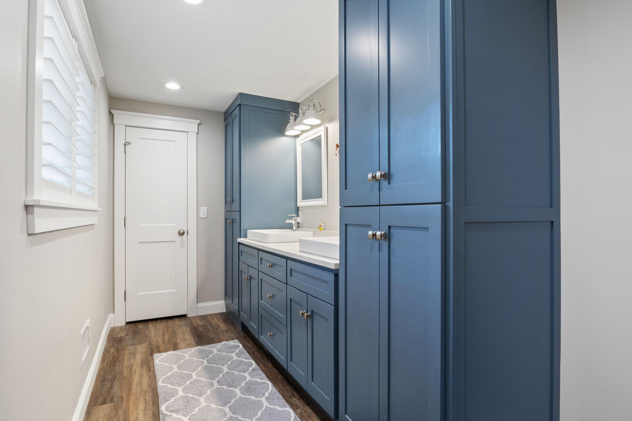 6 Bower Lane Property Photo 38
