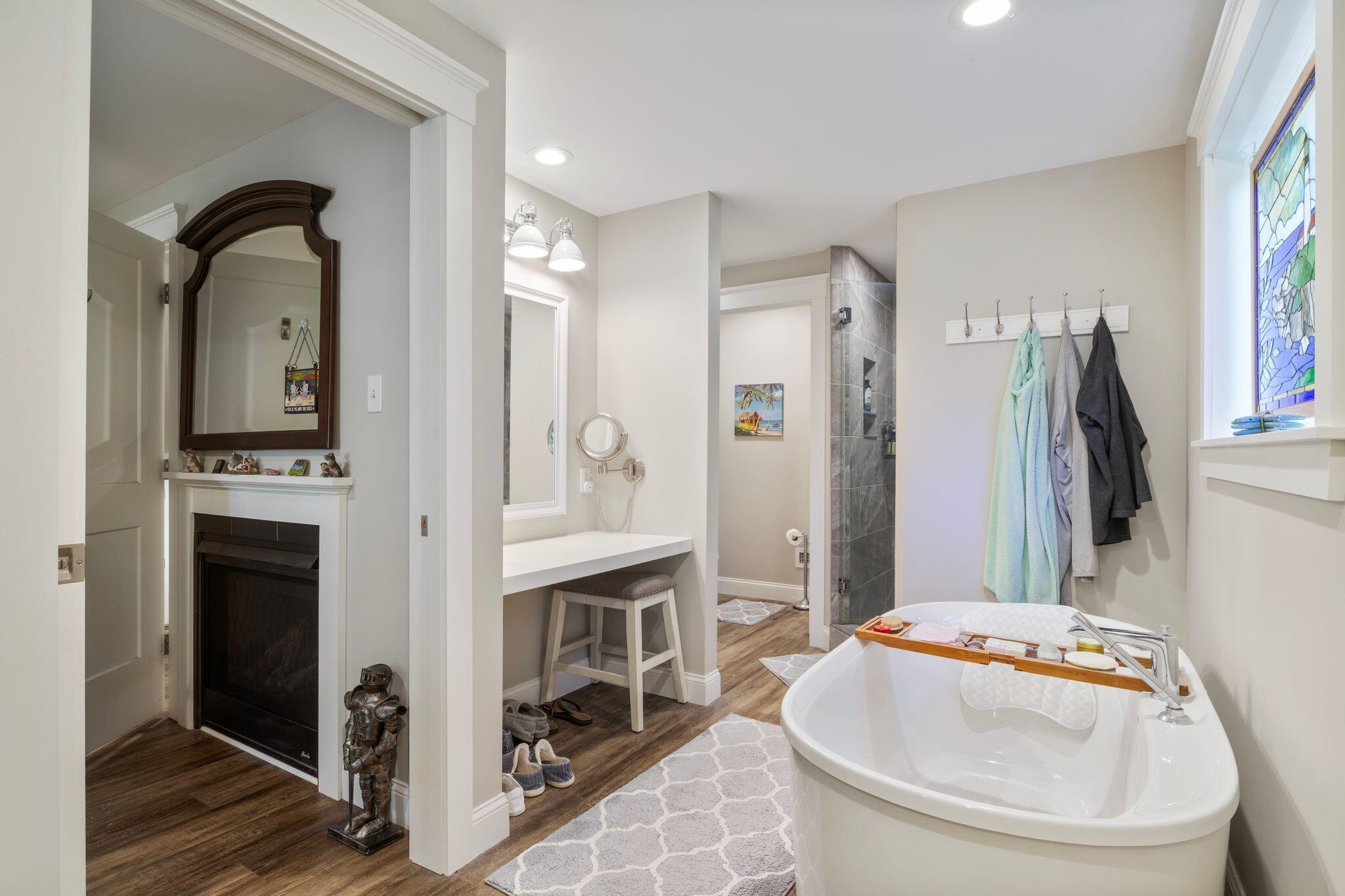 6 Bower Lane Property Photo 39