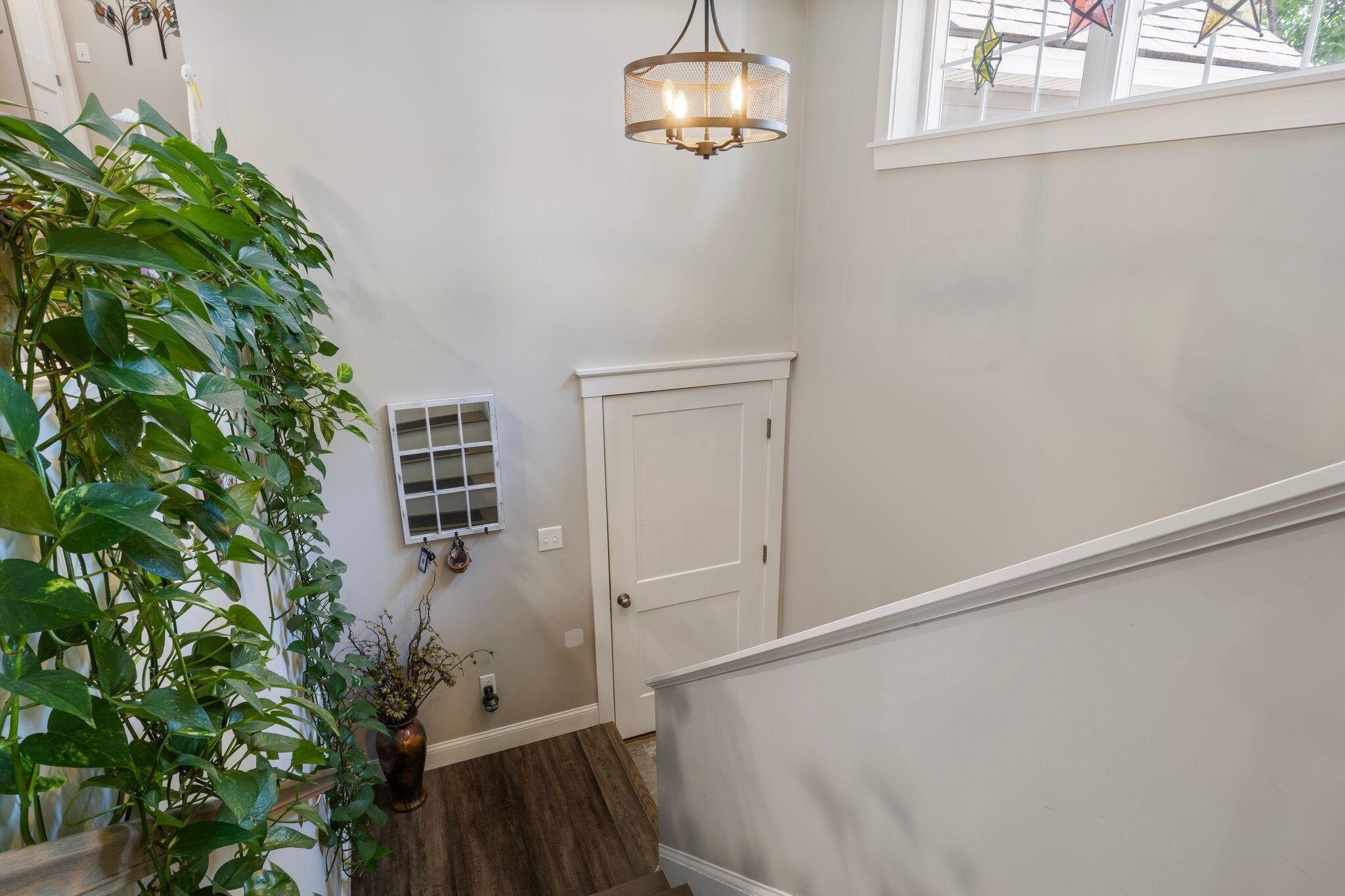 6 Bower Lane Property Photo 42